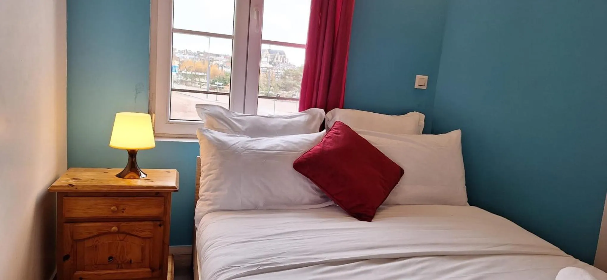 Bed in hôtel- restaurant le Saint Quentin