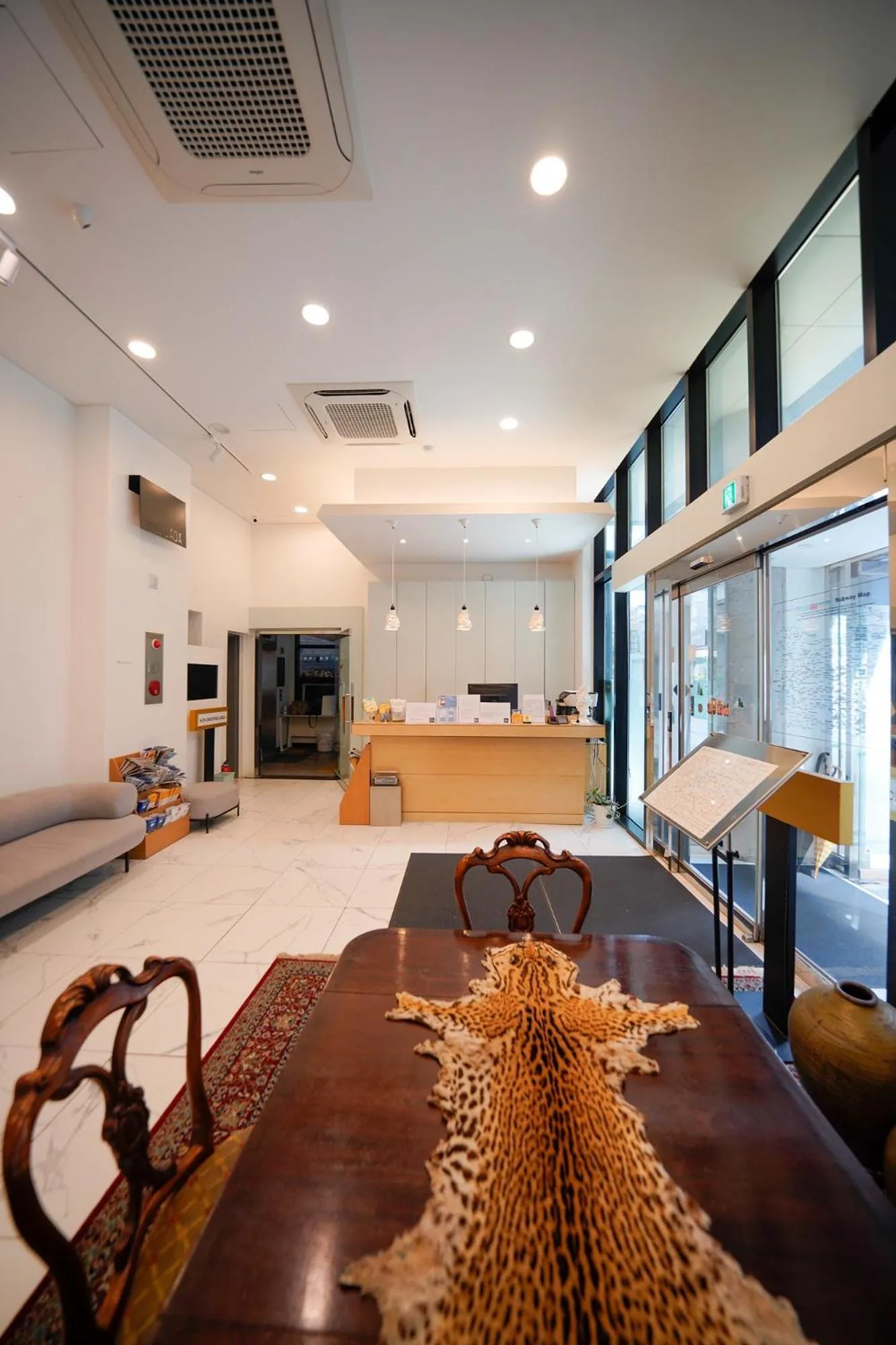 Seating area in Hotel DADA Insadong