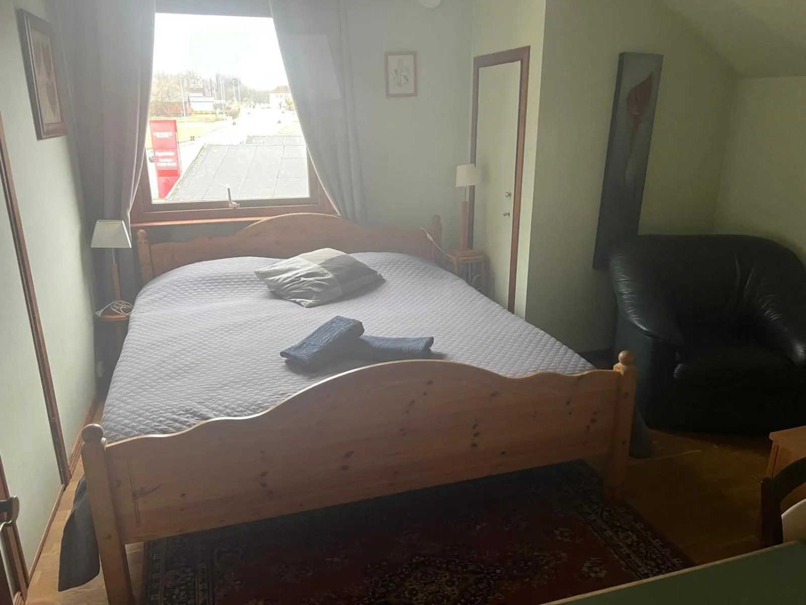 Bed in Stop at The Cross