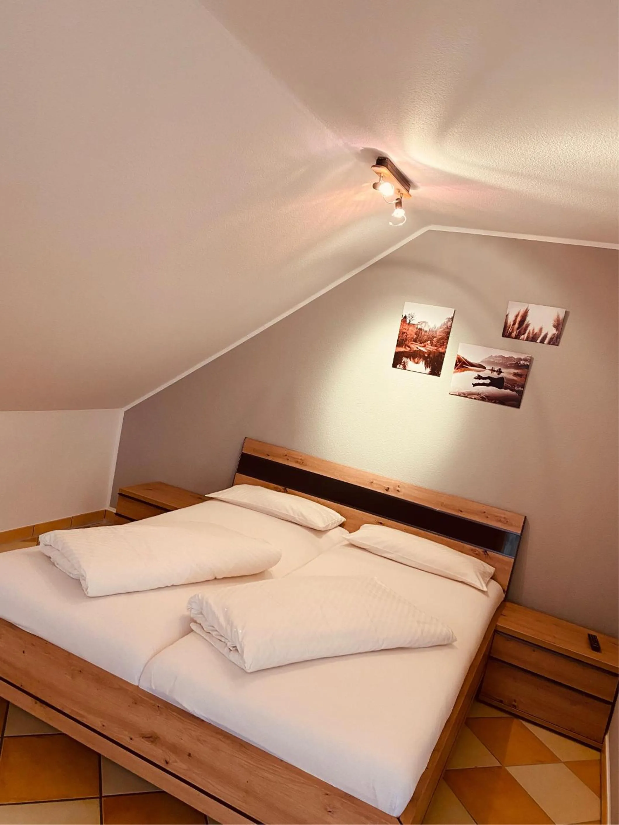 Bed in Landgasthof Scherer