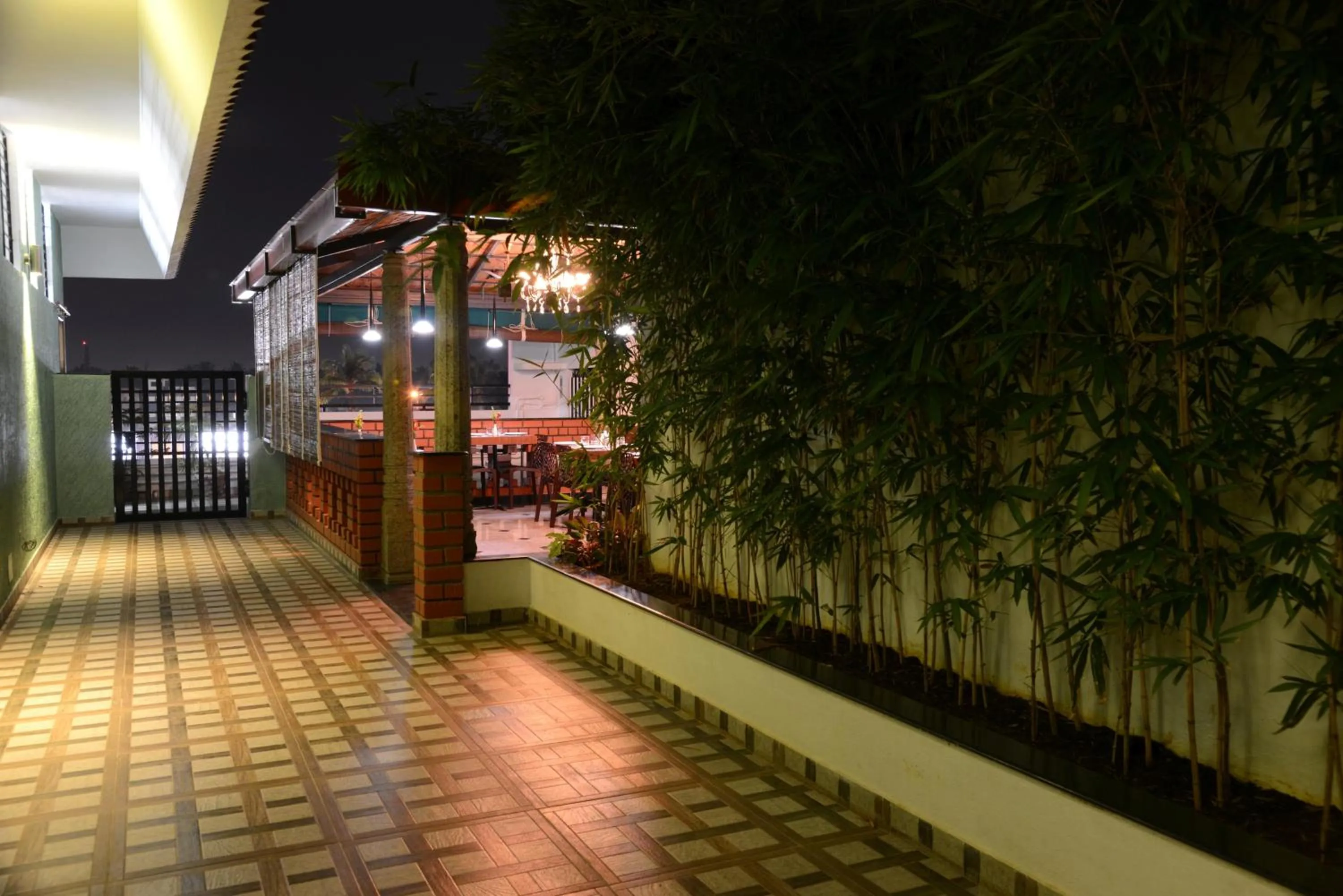 Property building in De Castle Inn