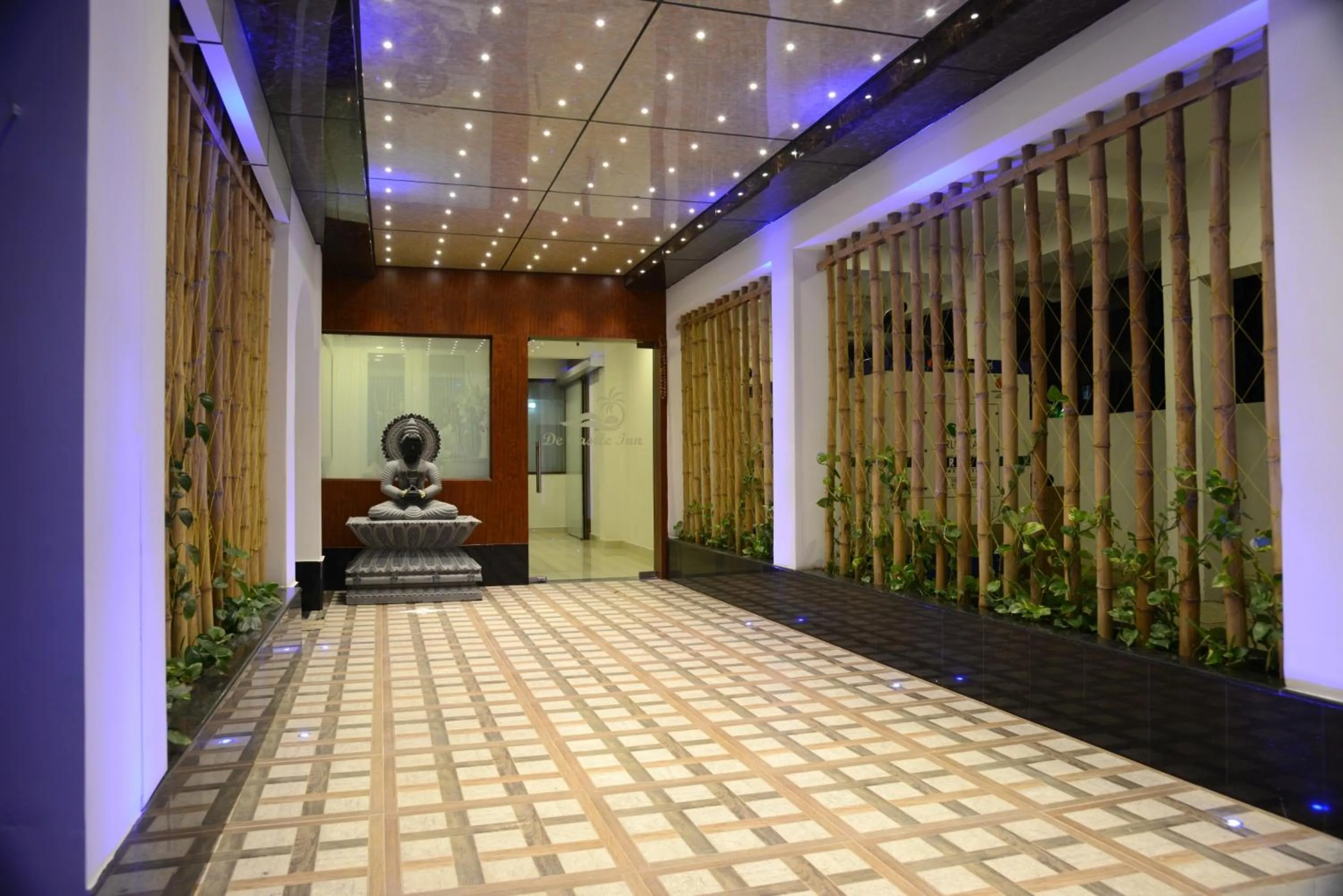 Facade/entrance in De Castle Inn