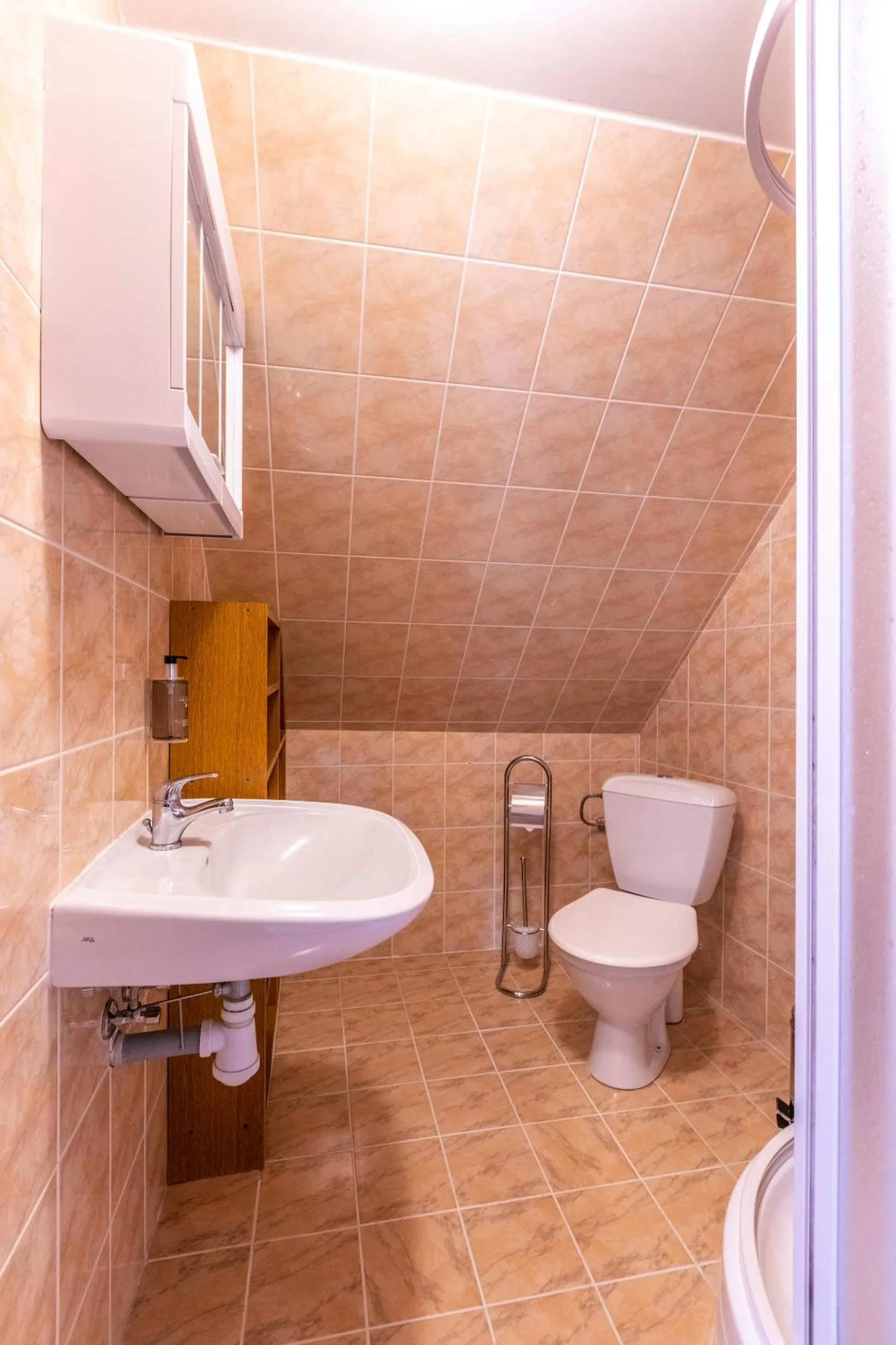 Toilet in Pension Hubert