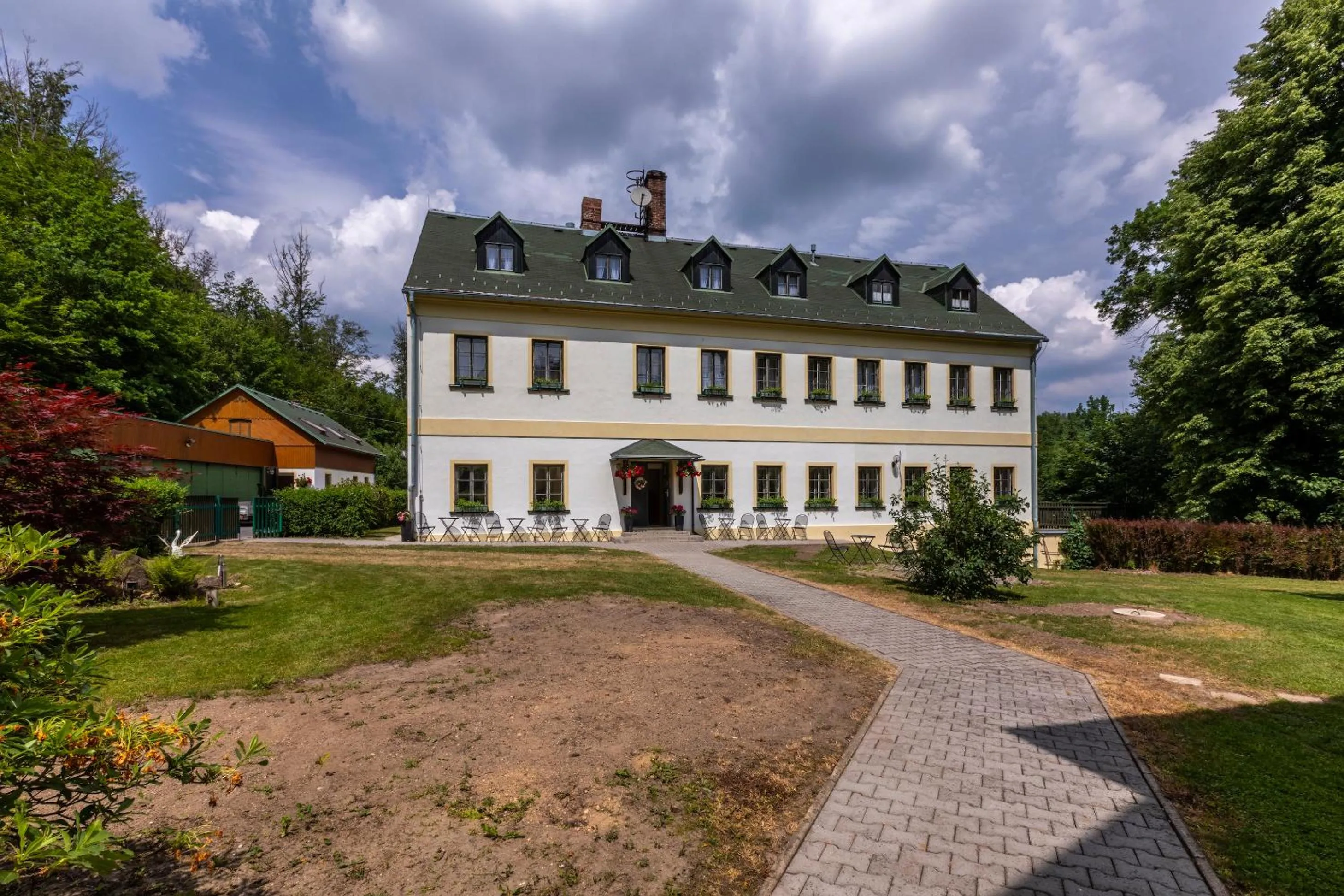 Property building in Pension Hubert
