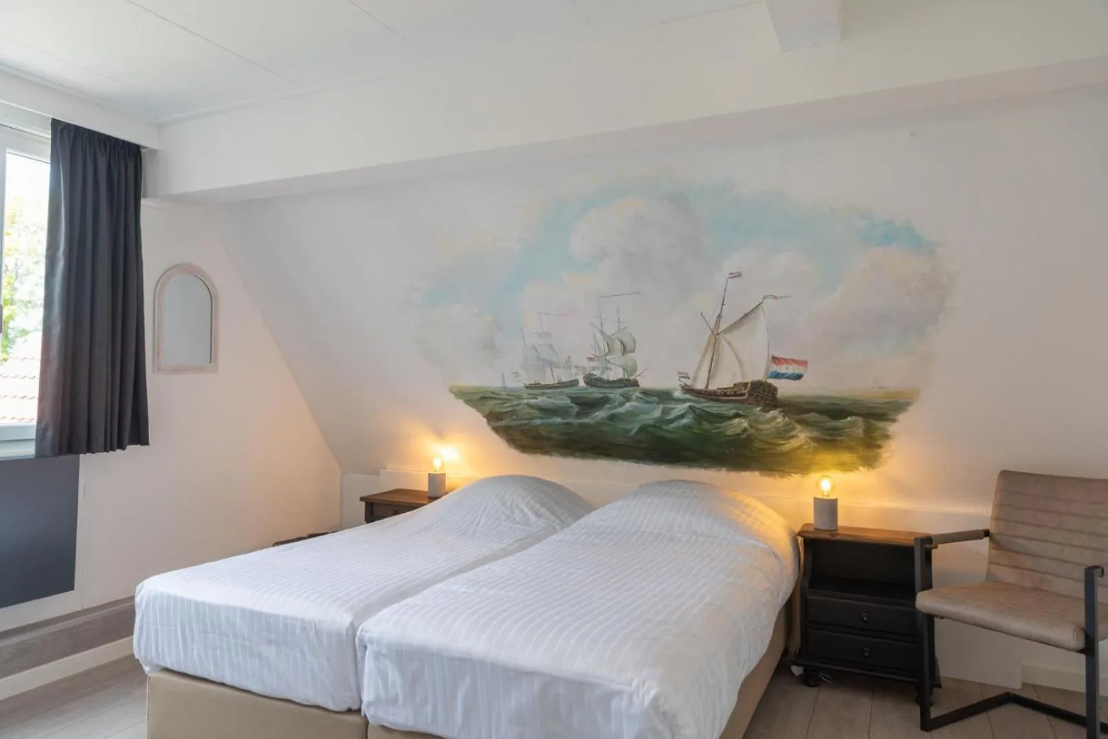 Bedroom, Bed in Hotel-Restaurant Loodsmans Welvaren