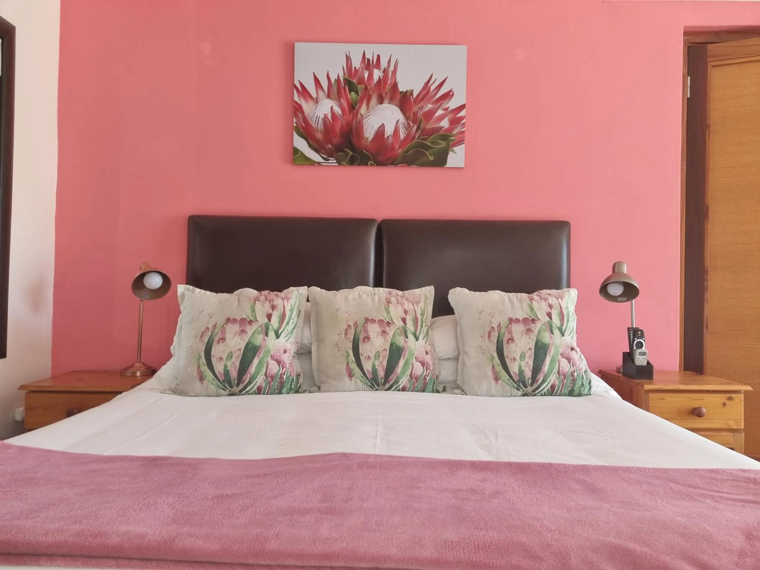 Bed in 19th Hole Golf Villa Guesthouse