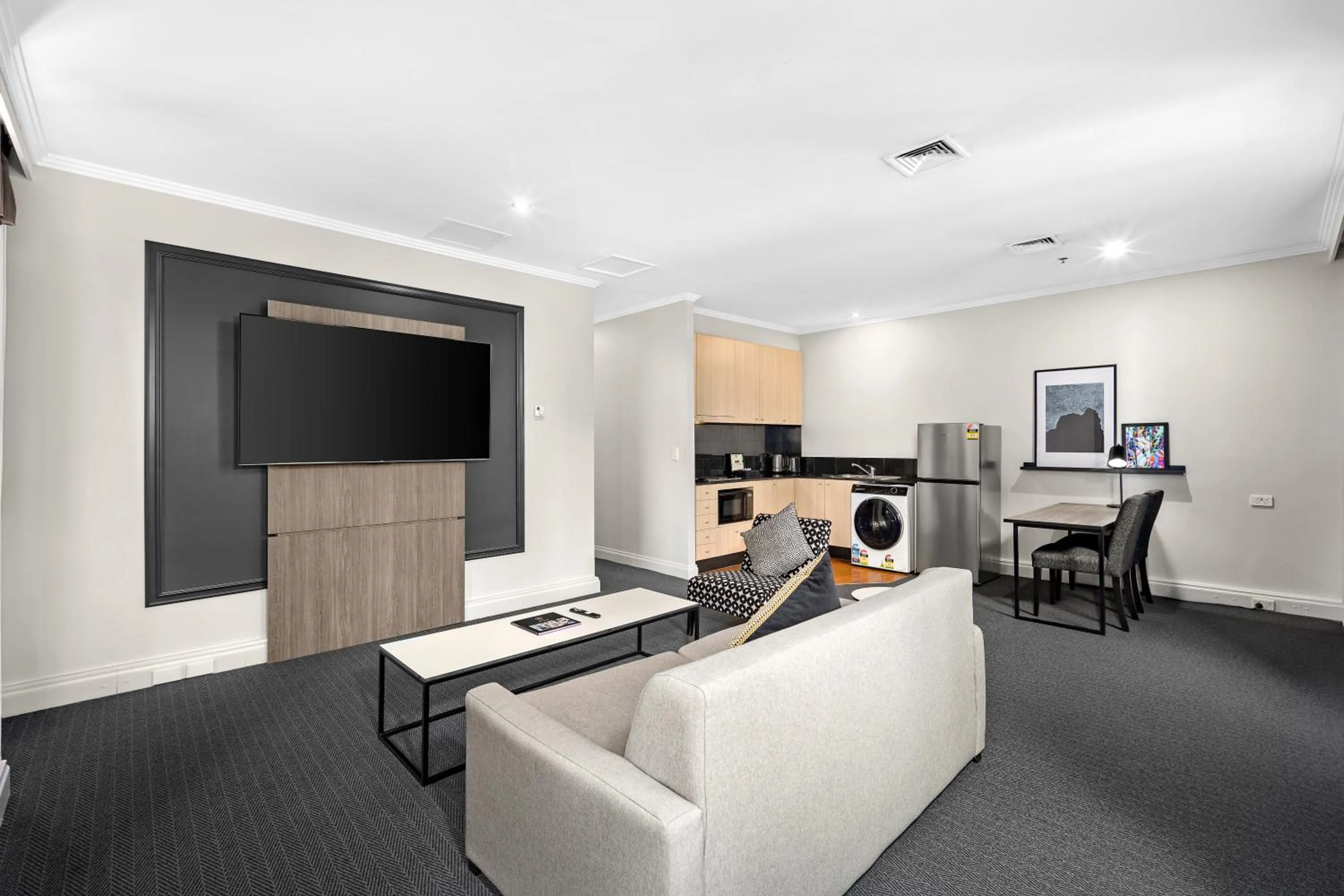 TV and multimedia in Melbourne City Suites