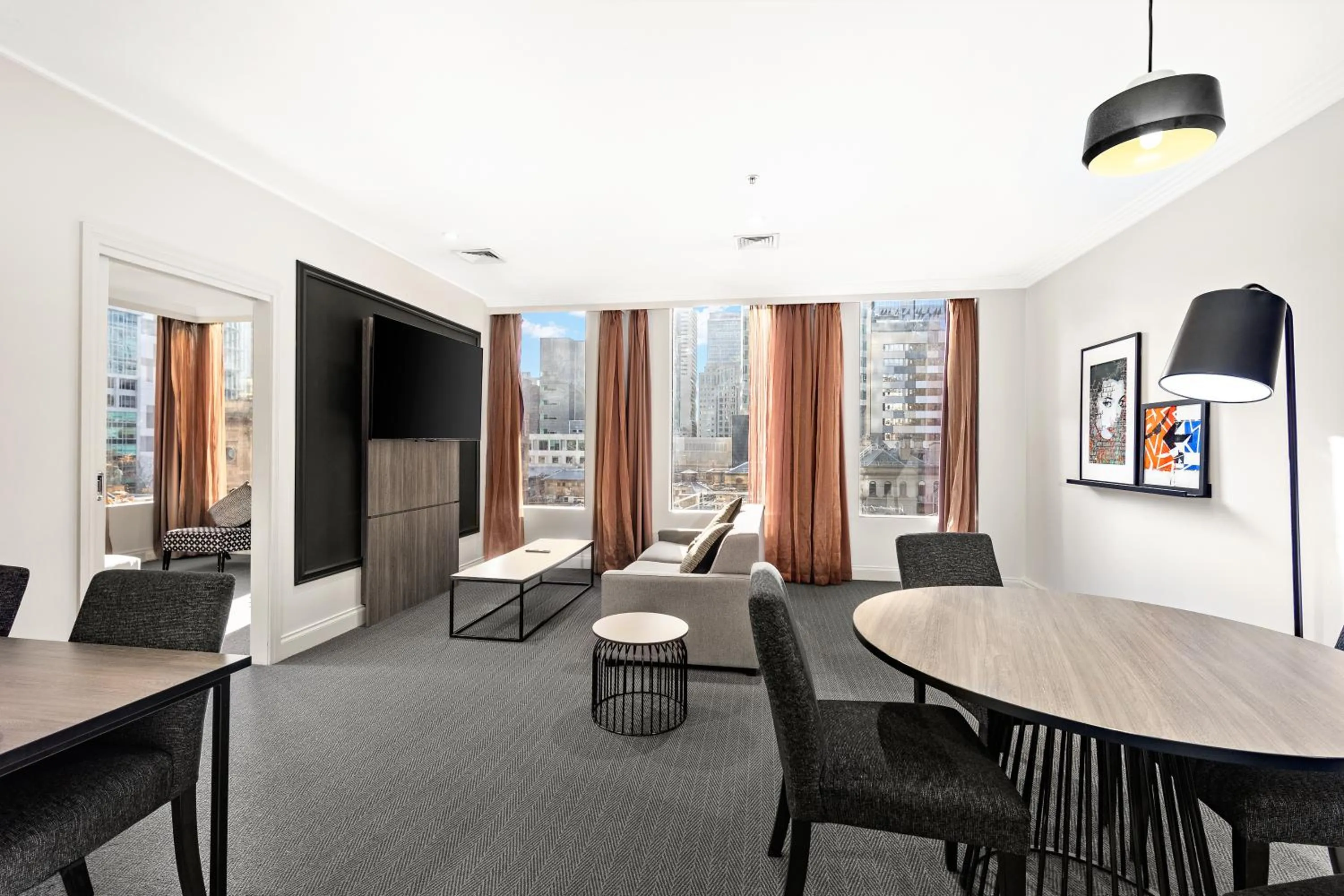 TV and multimedia in Melbourne City Suites