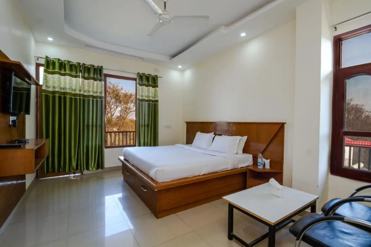 Bedroom in Hotel Roop