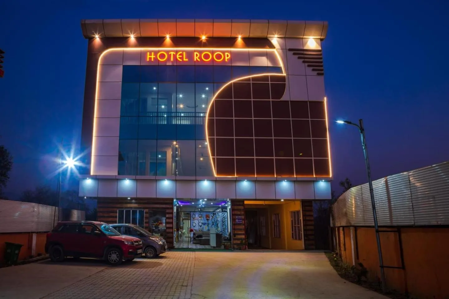 Property building in Hotel Roop
