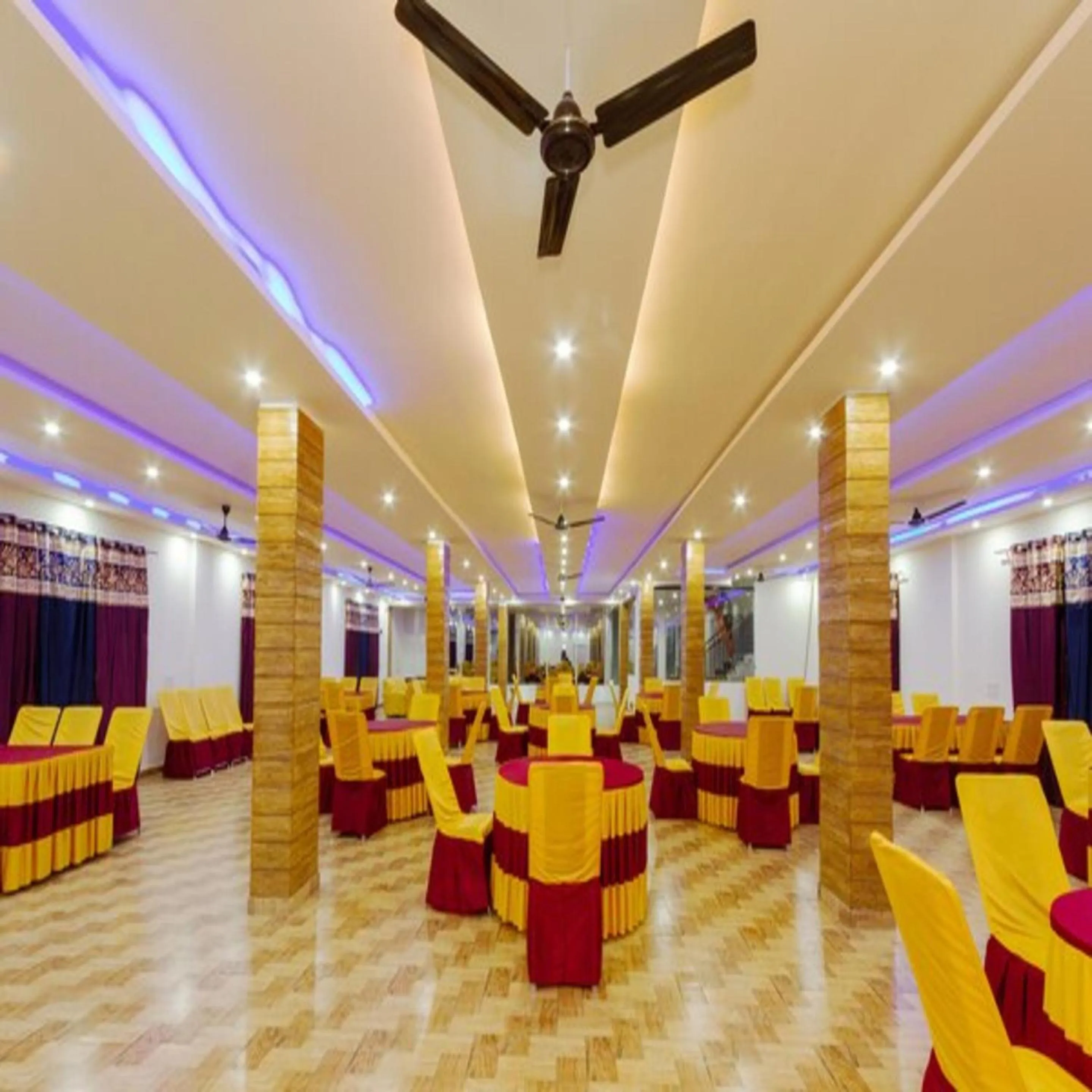 Banquet/Function facilities in Hotel Roop