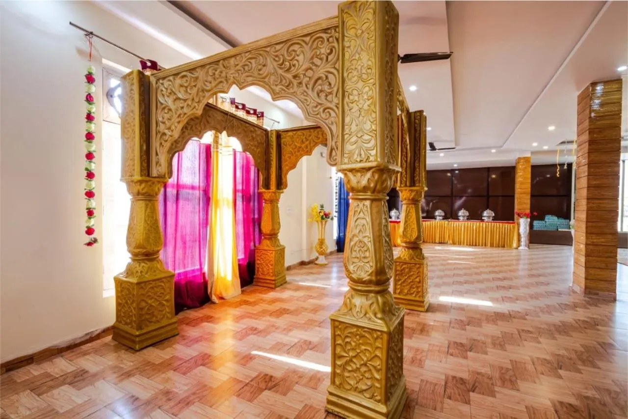 Banquet/Function facilities in Hotel Roop