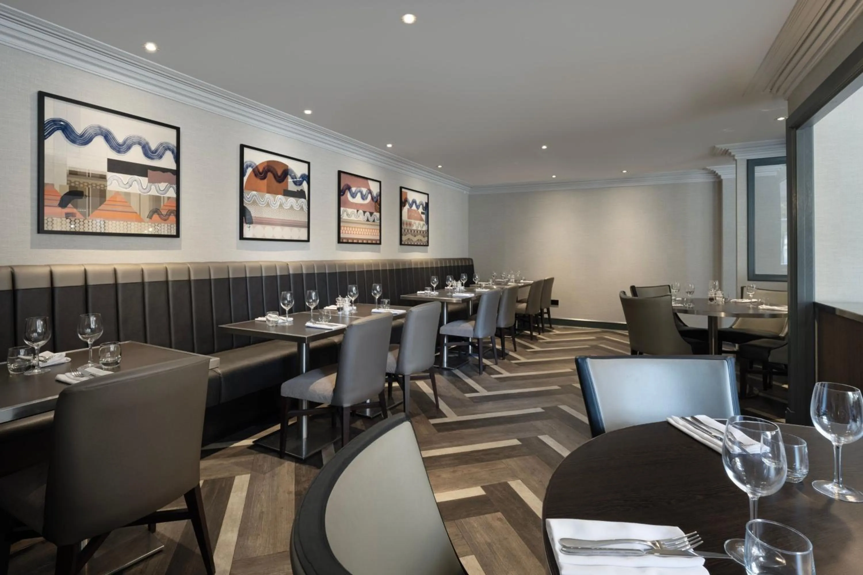 Restaurant/places to eat in Edinburgh Marriott Hotel Holyrood