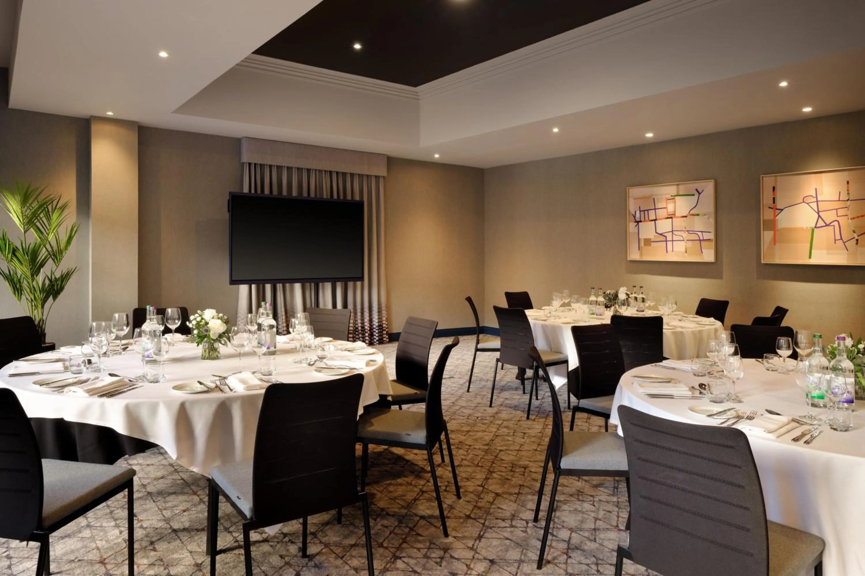 Meeting/conference room in Edinburgh Marriott Hotel Holyrood