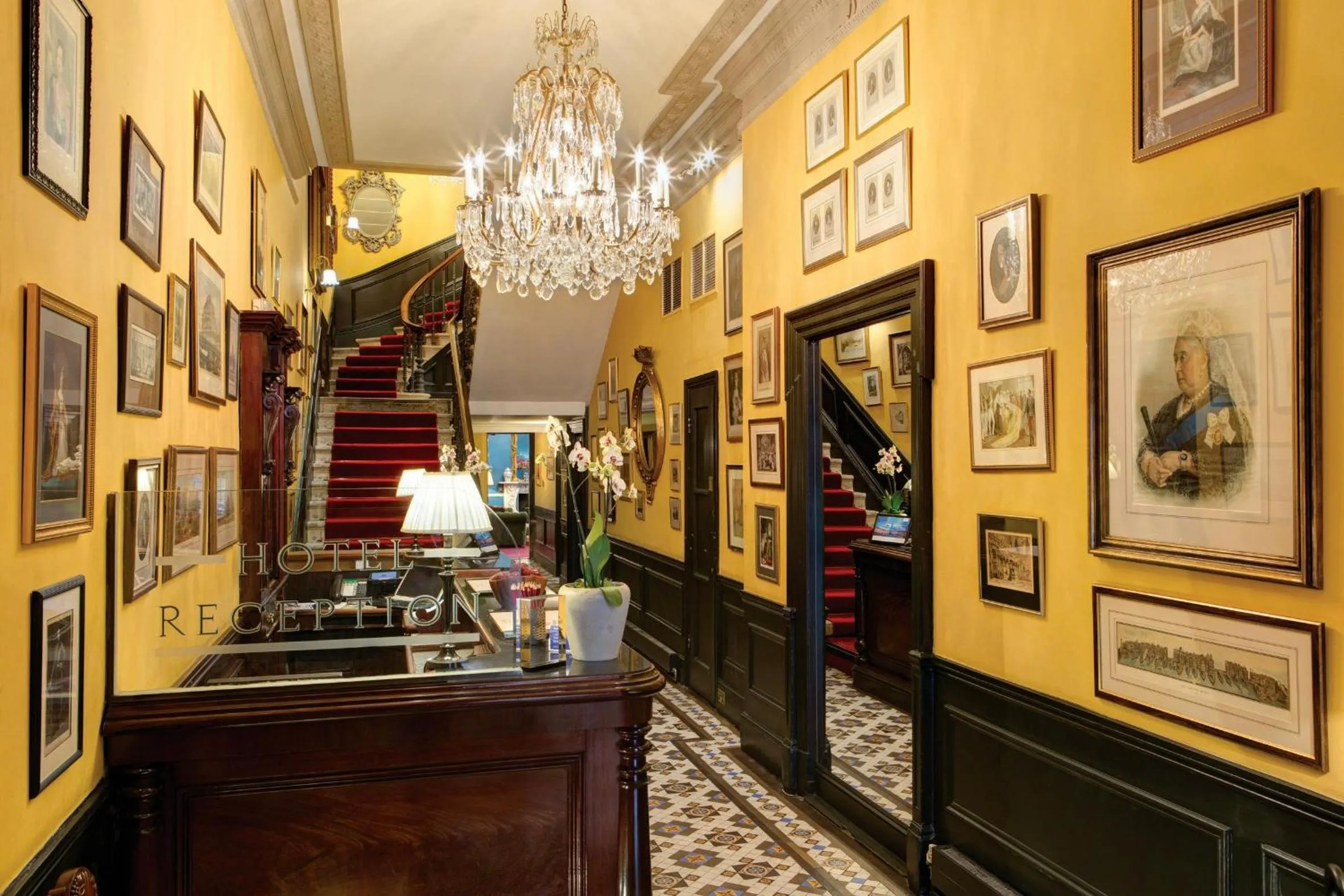 Lobby or reception in The Gore London - Starhotels Collezione