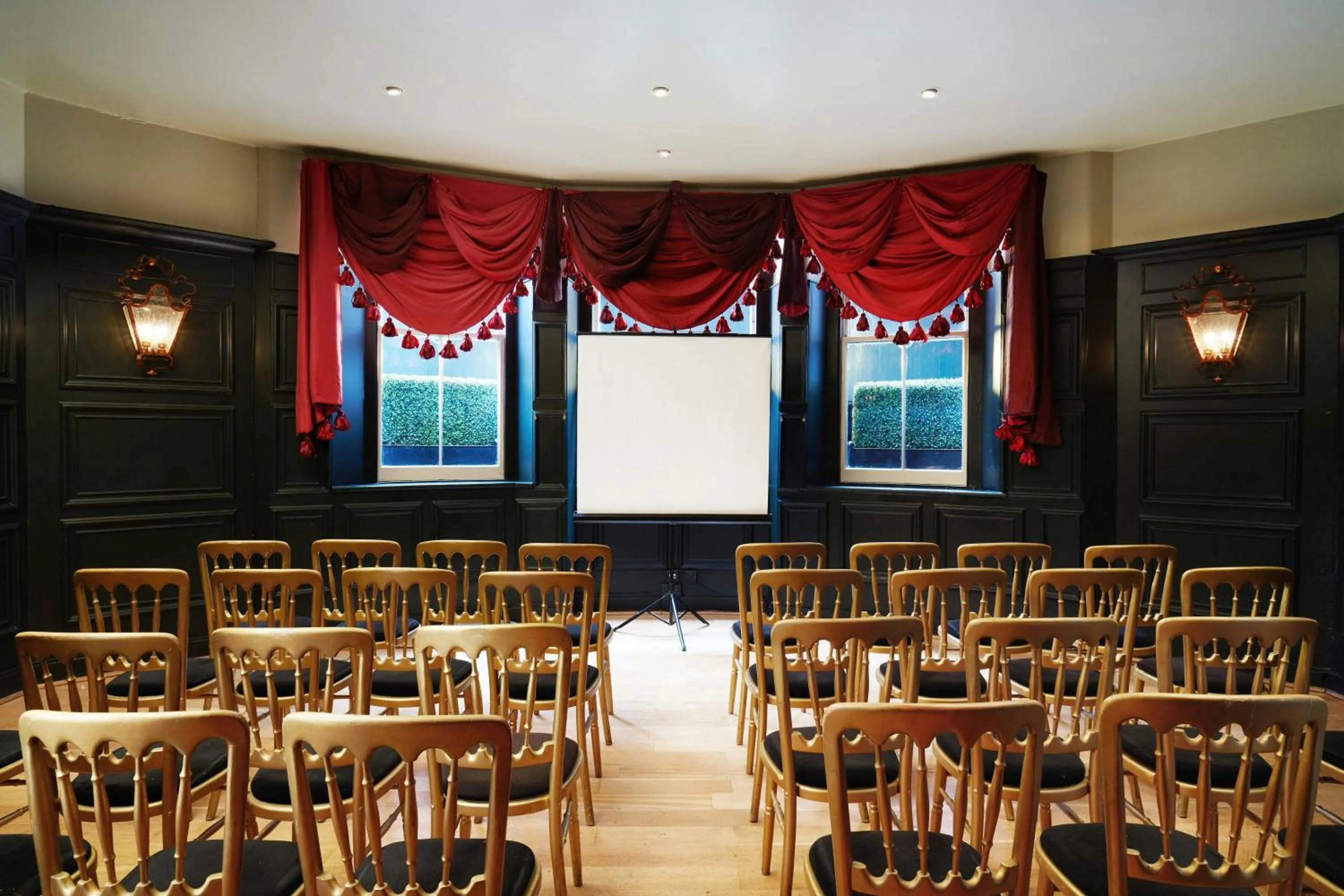 Meeting/conference room in The Gore London - Starhotels Collezione