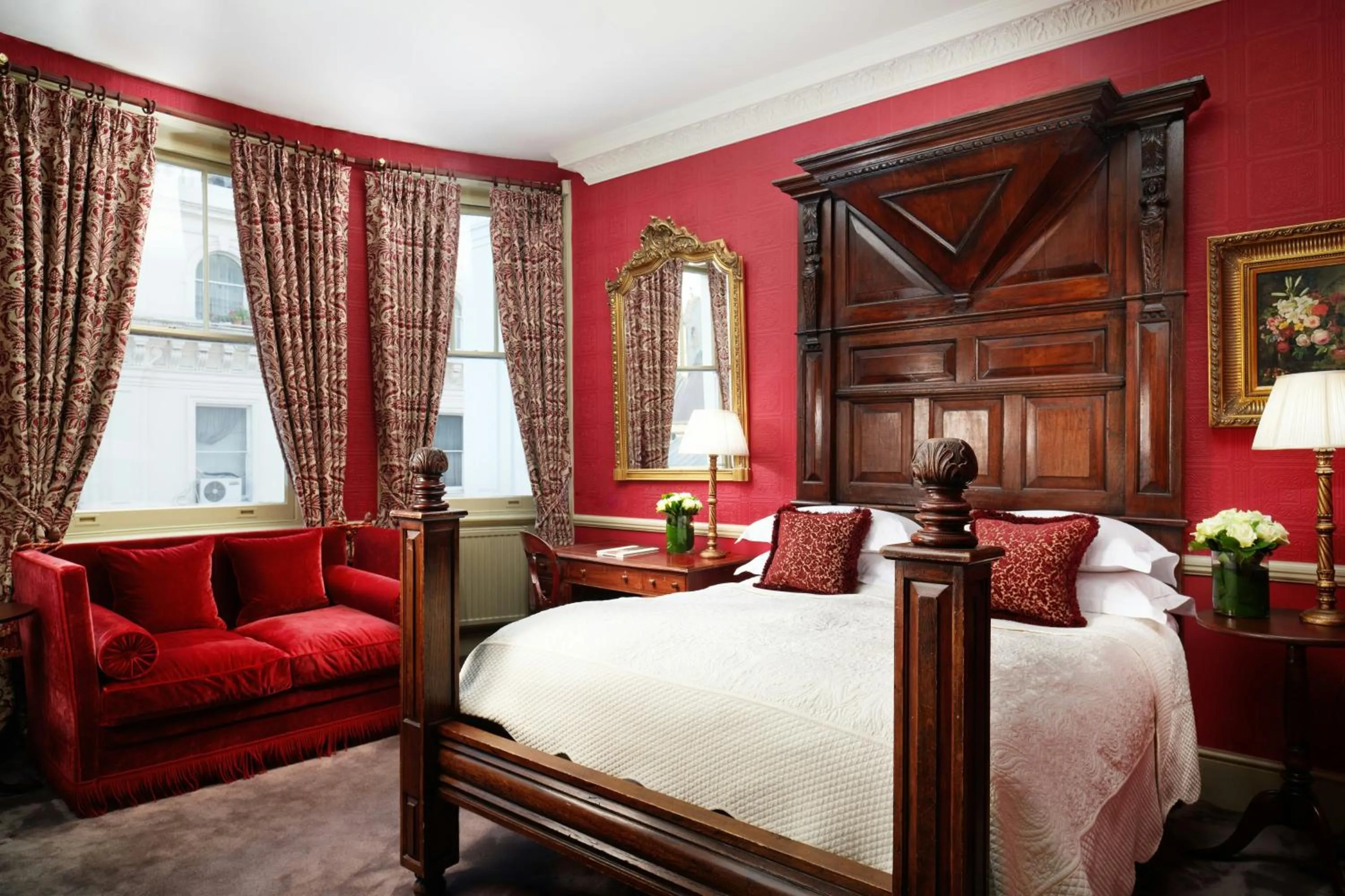 Photo of the whole room, Bed in The Gore London - Starhotels Collezione