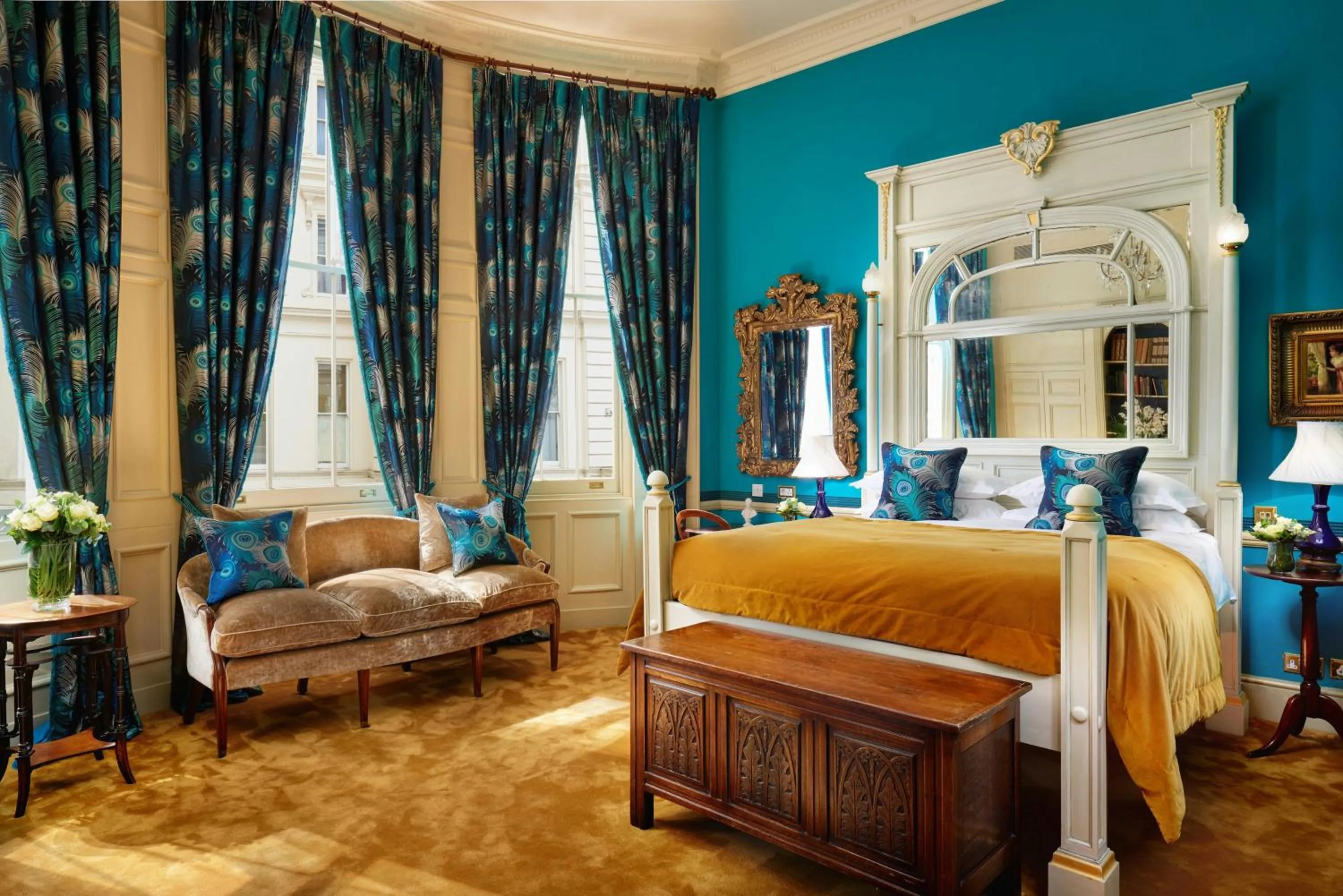 Photo of the whole room, Bed in The Gore London - Starhotels Collezione