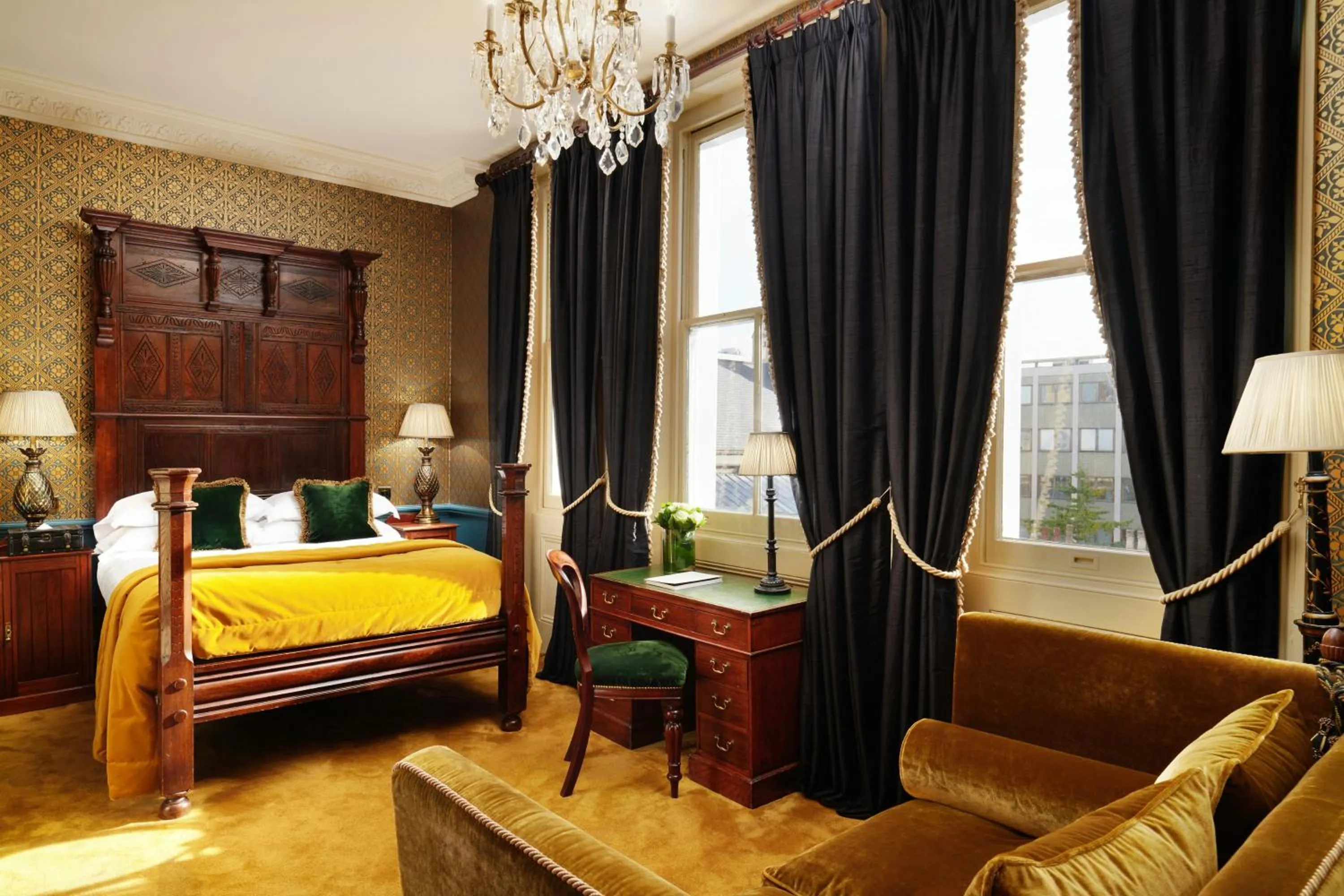 Photo of the whole room, Bed in The Gore London - Starhotels Collezione