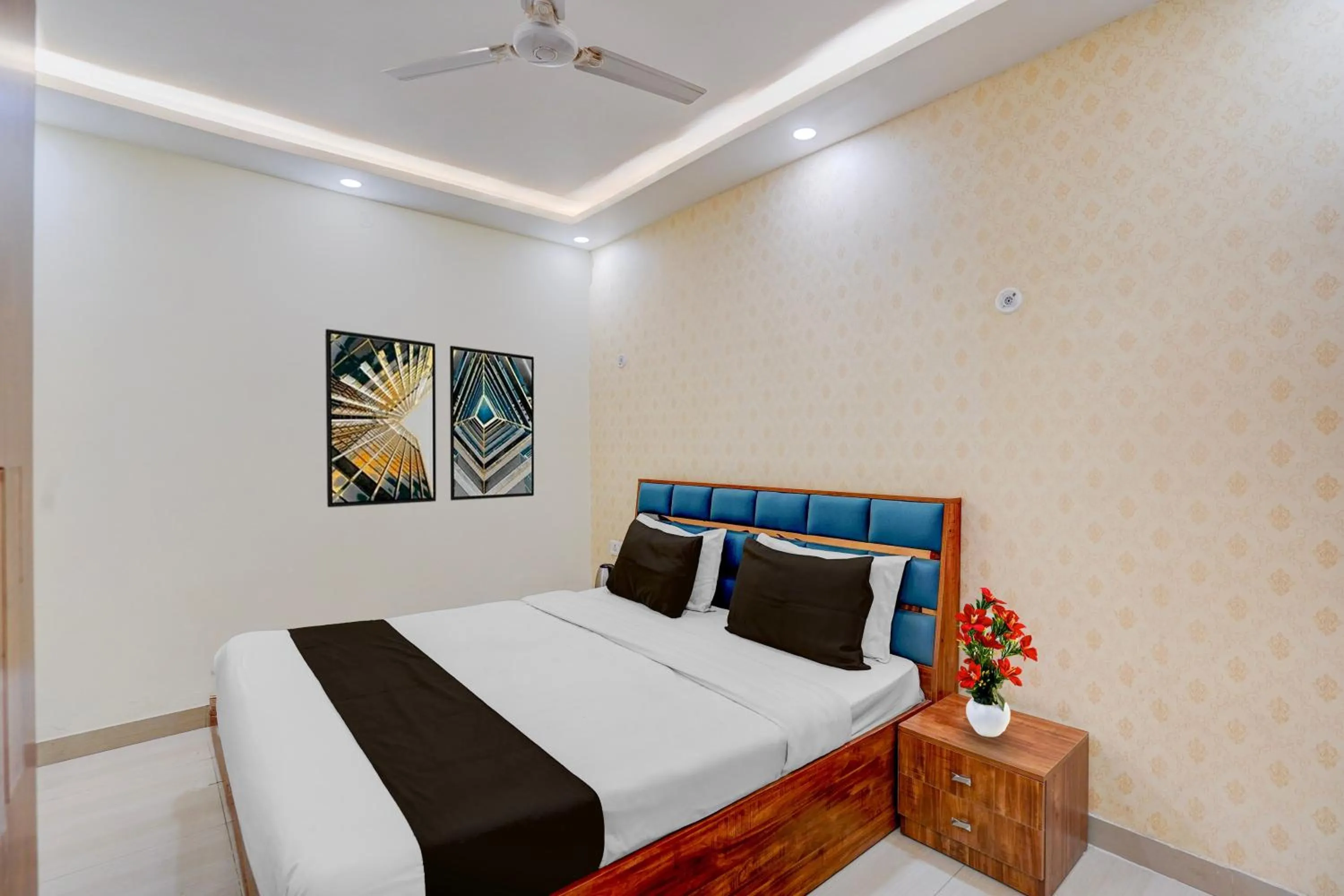Bedroom, Bed in Hotel O Ramaland Homestay