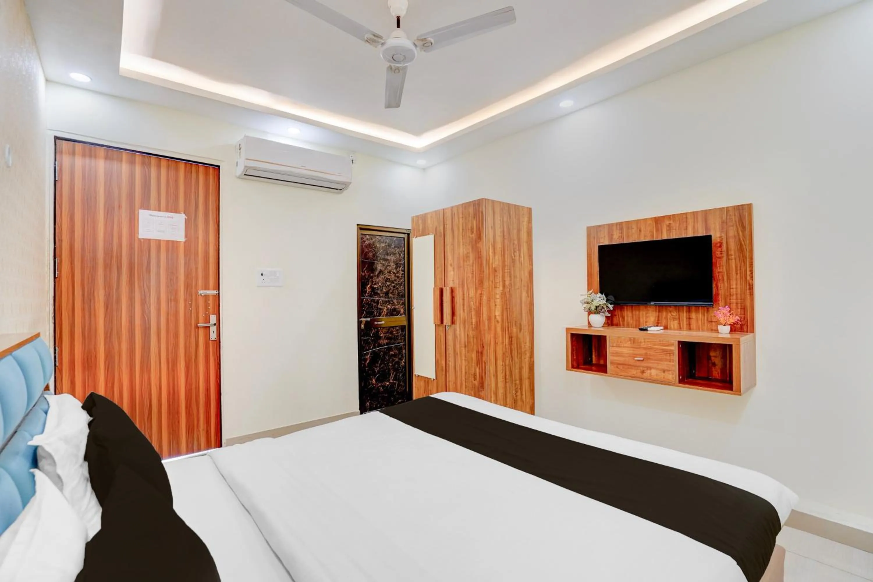 Bedroom, Bed in Hotel O Ramaland Homestay