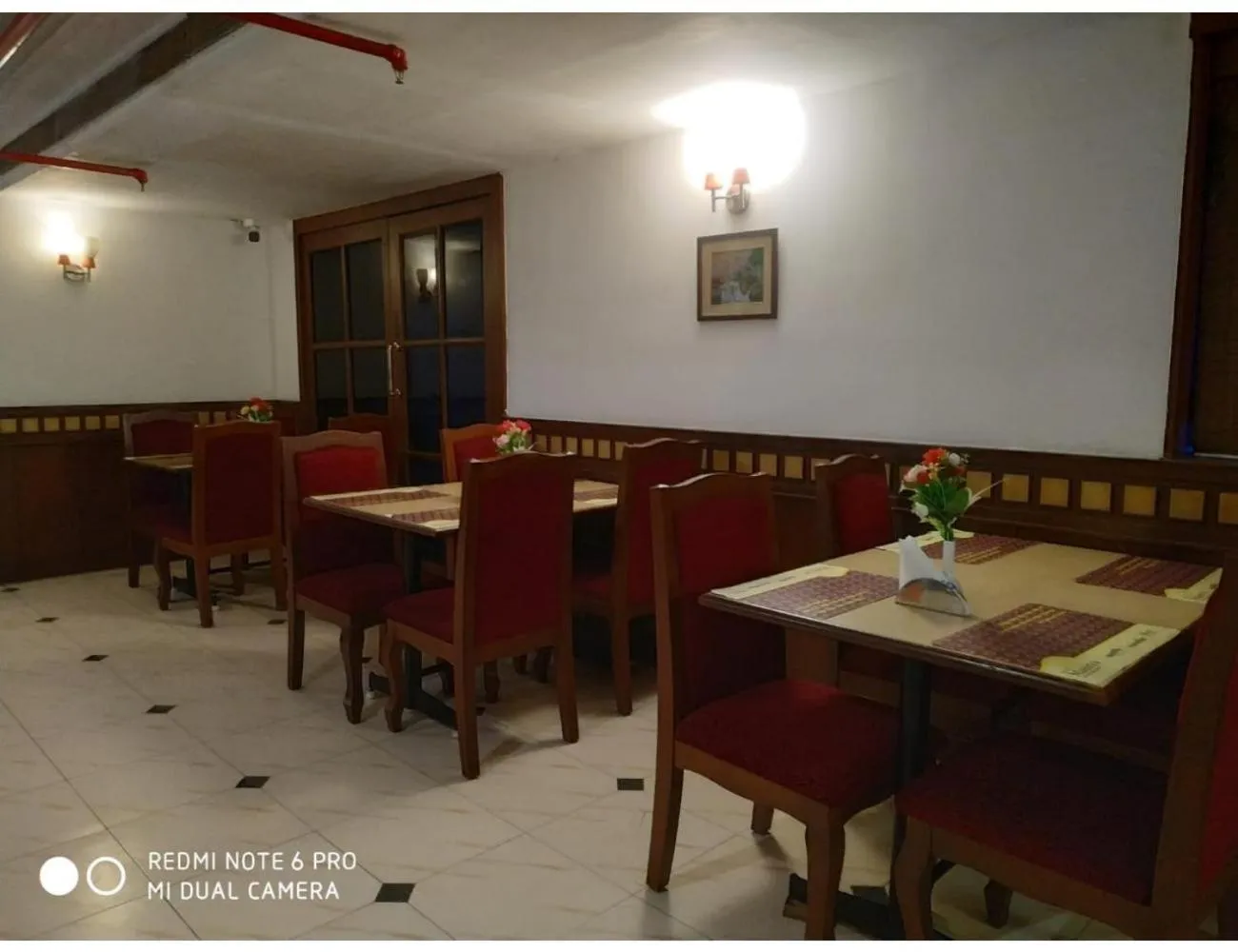 Restaurant/places to eat in Hotel Maurya International, Chennai