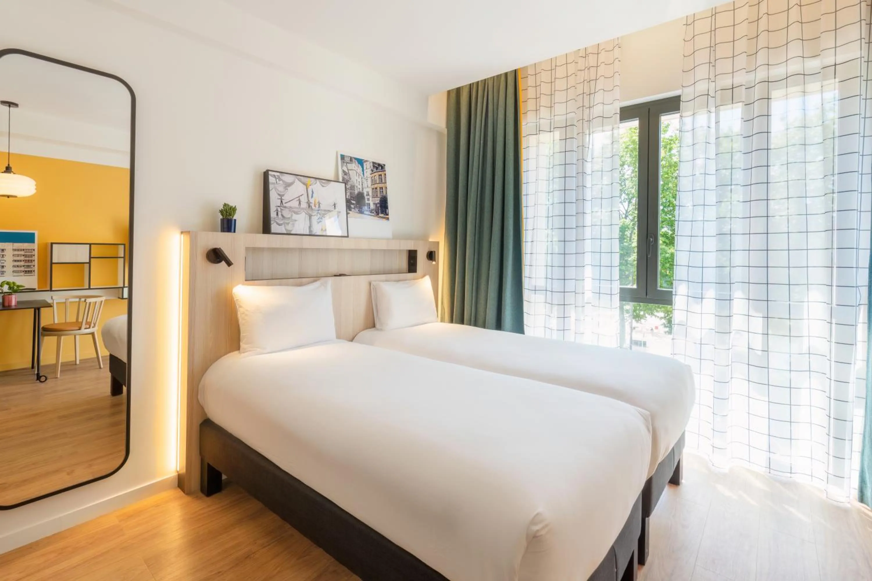 Bed in Aparthotel Adagio Access Rouen Centre Cathédrale