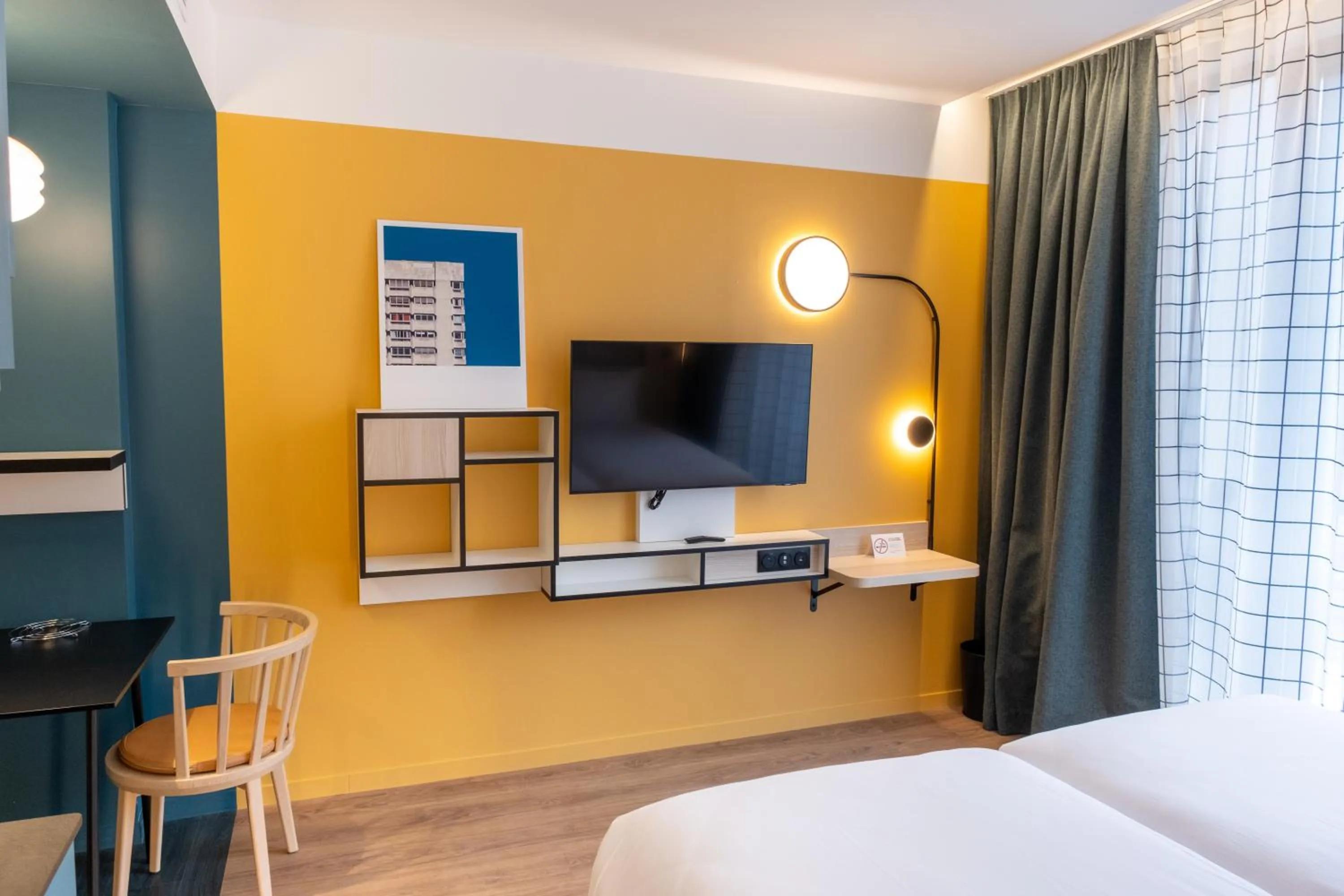 Bed in Aparthotel Adagio Access Rouen Centre Cathédrale