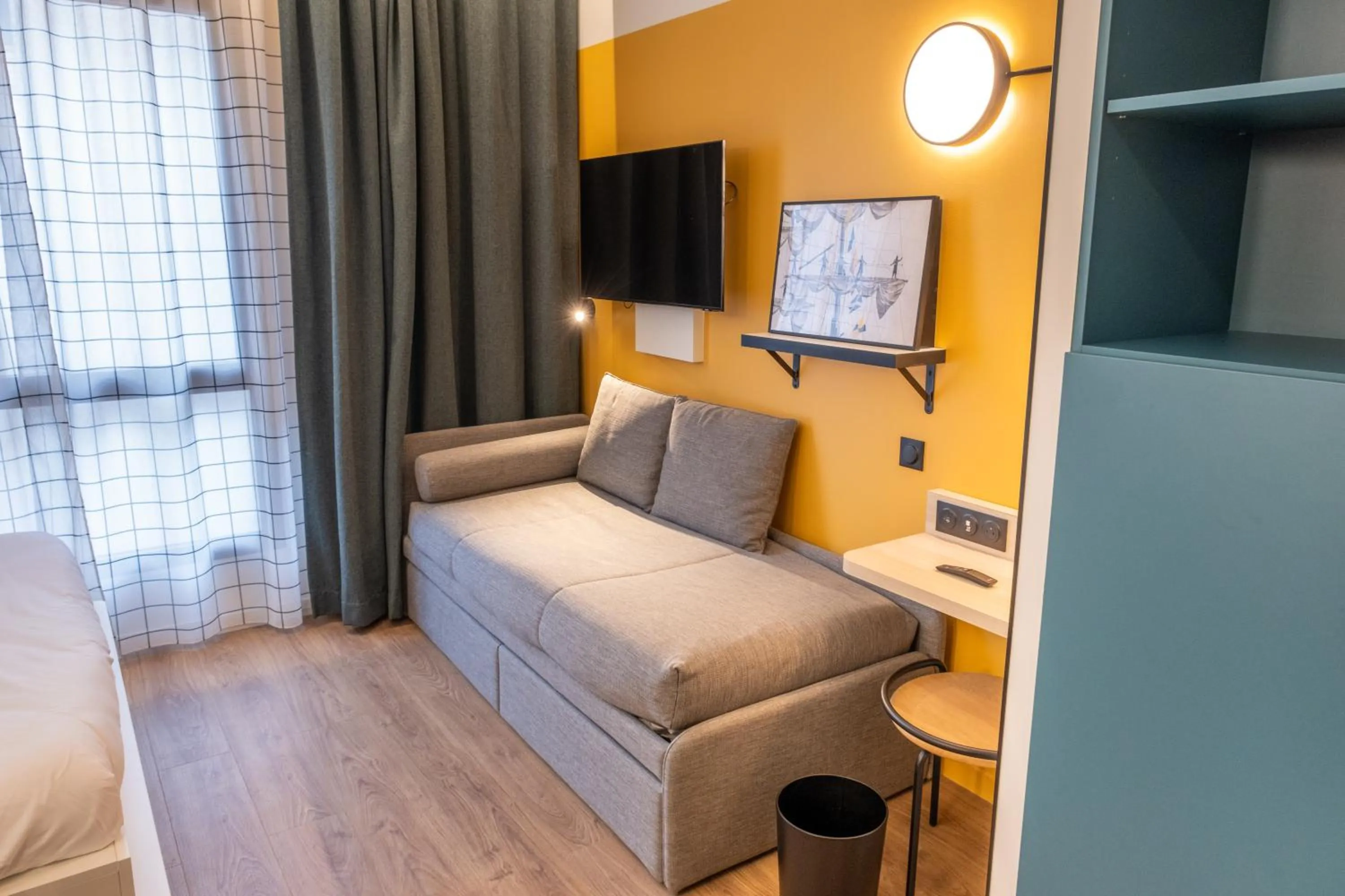 Bed in Aparthotel Adagio Access Rouen Centre Cathédrale