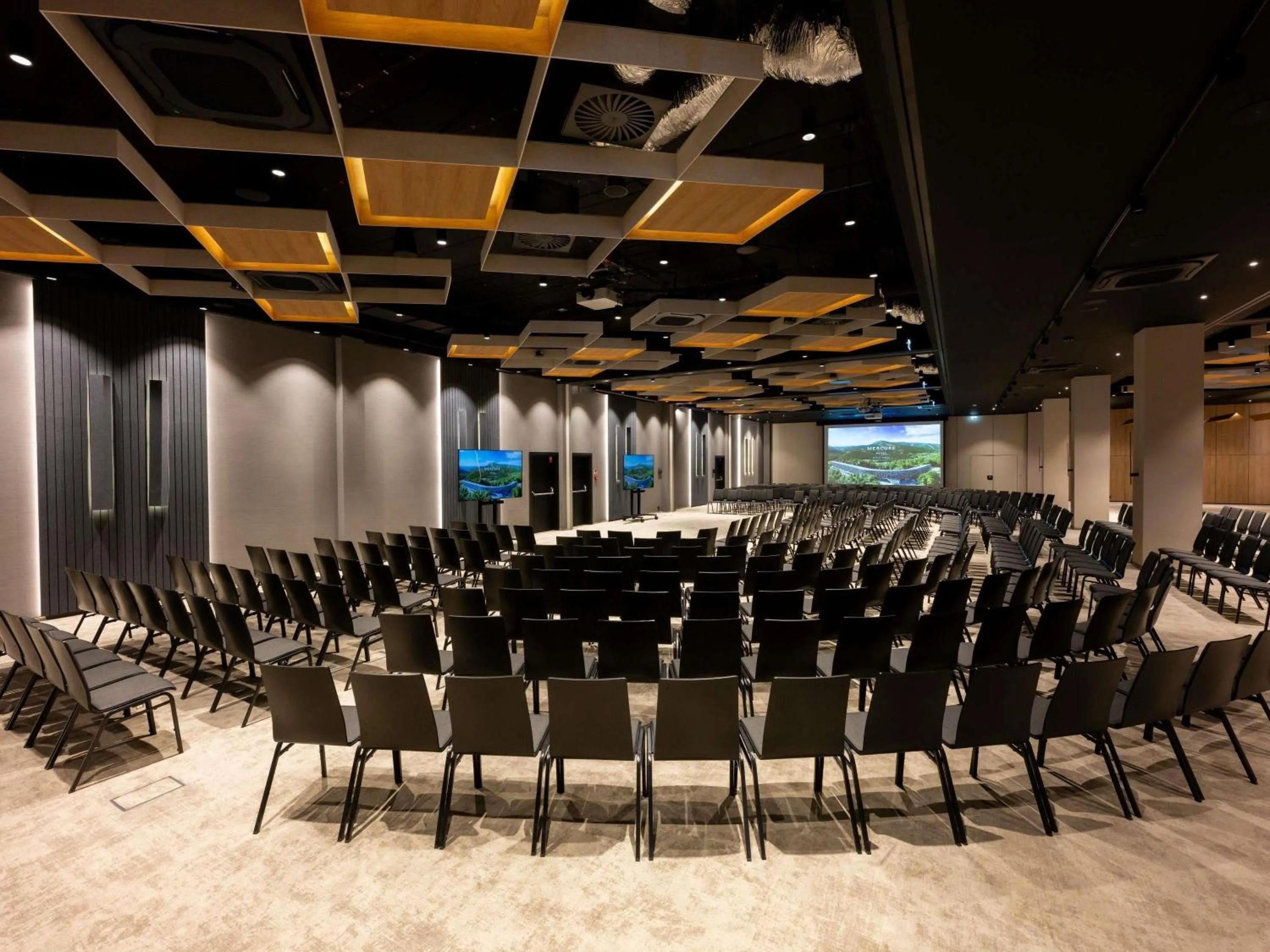 Meeting/conference room in Mercure Szczyrk Resort