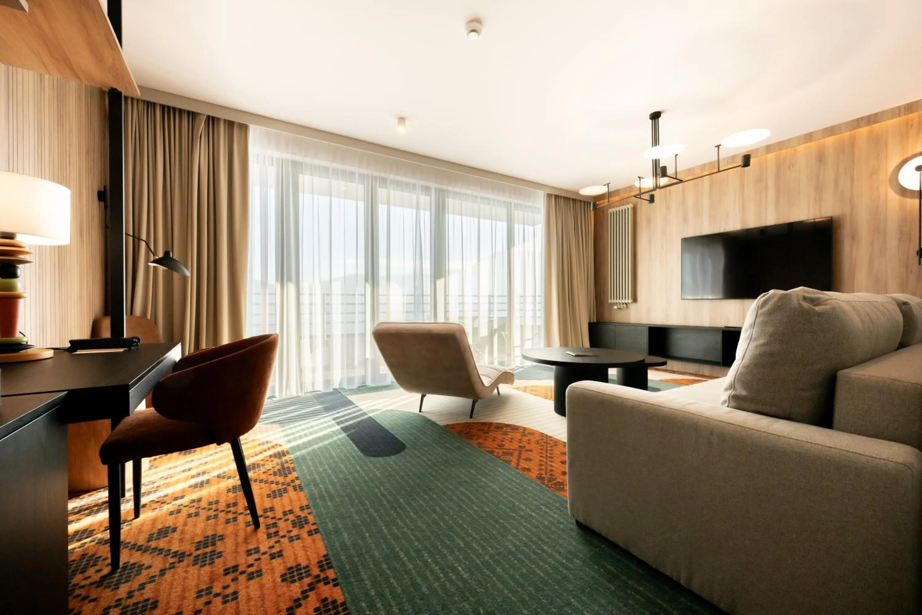 Communal lounge/ TV room in Mercure Szczyrk Resort