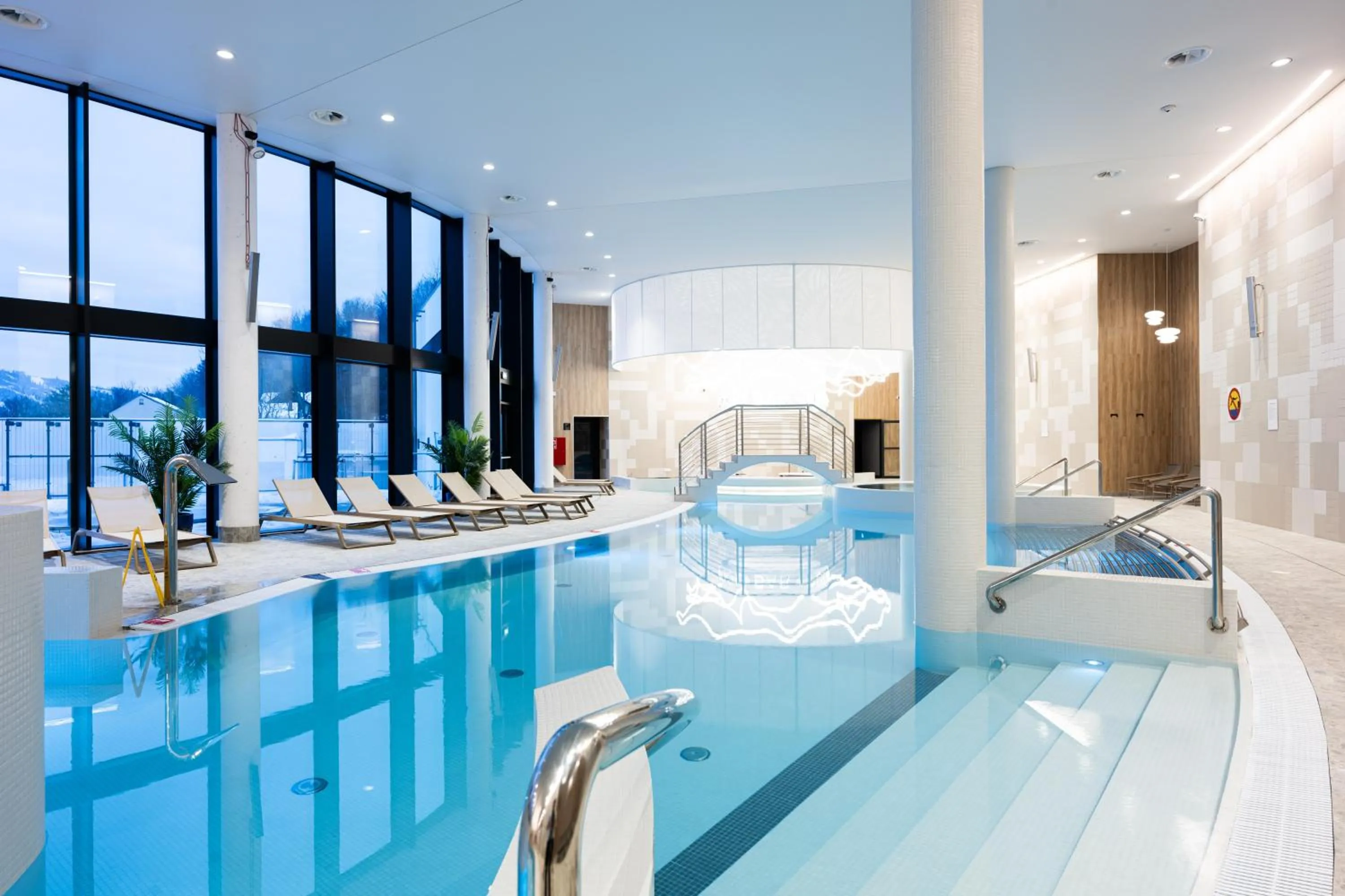 Swimming pool in Mercure Szczyrk Resort