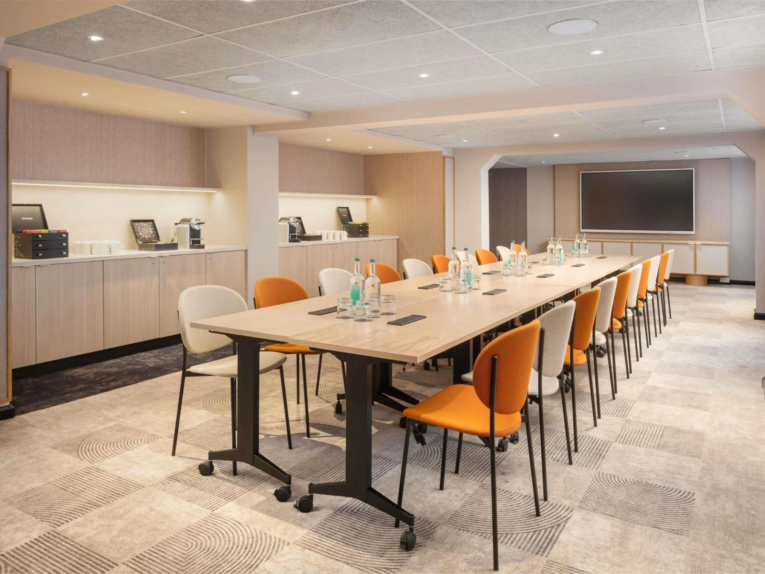 Meeting/conference room in Mercure London Earls Court