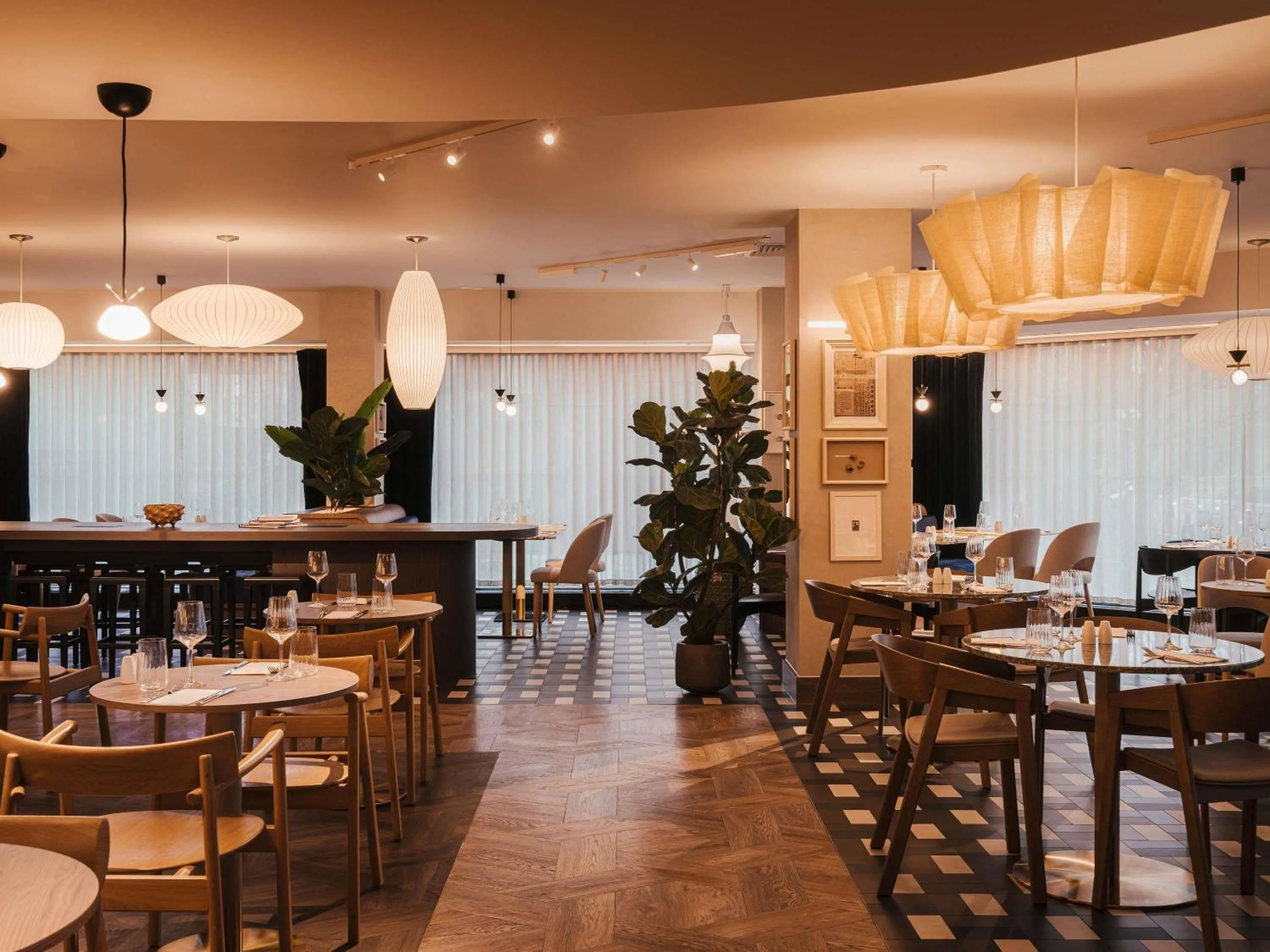 Property building in Mercure London Earls Court