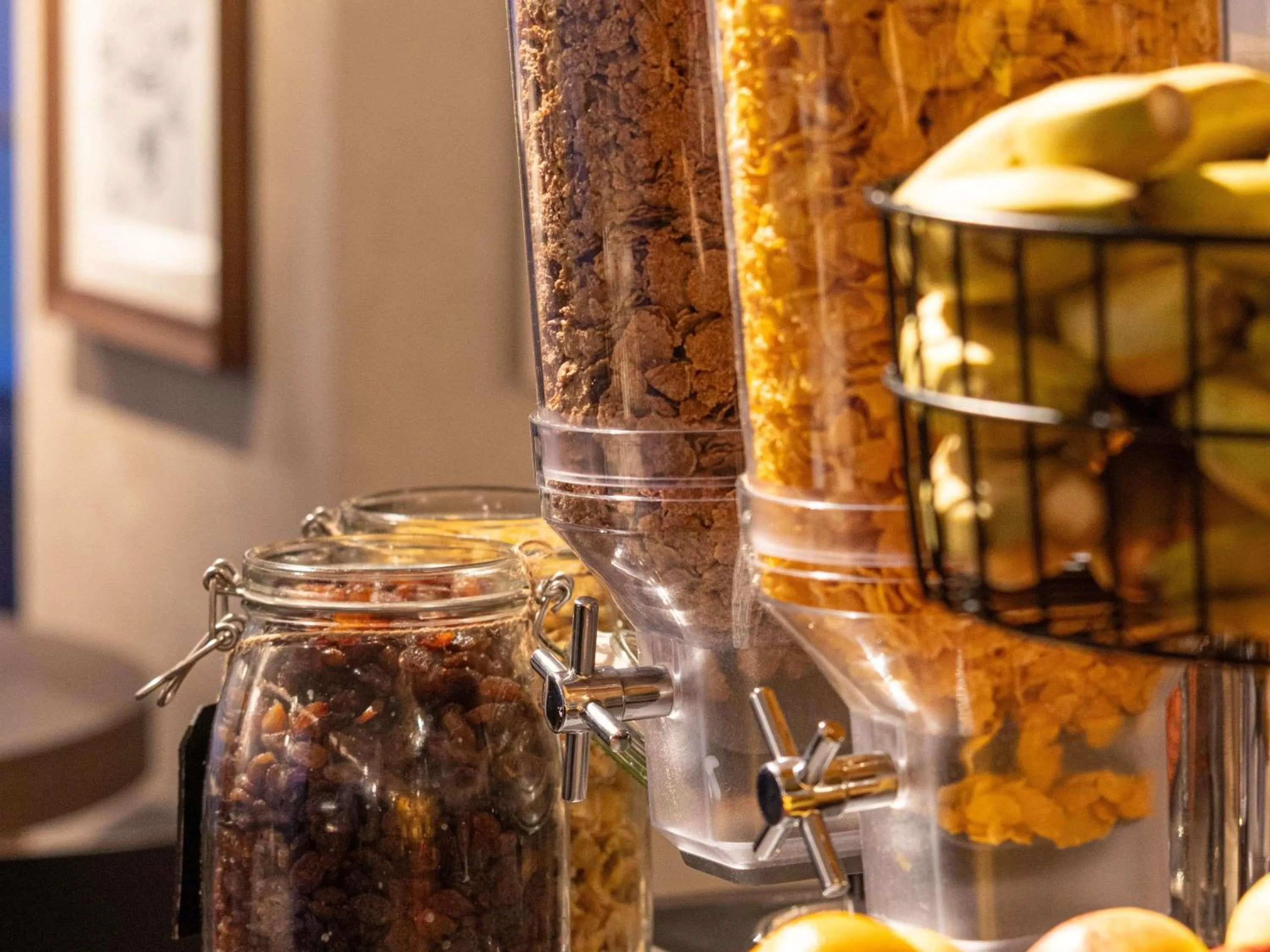 Breakfast in Mercure London Earls Court