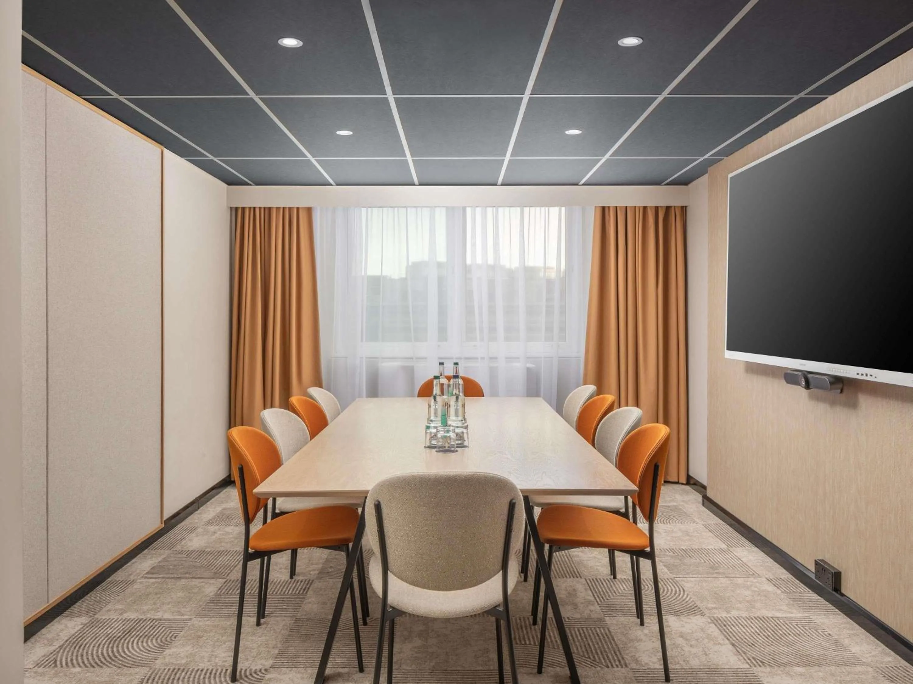 Meeting/conference room in Mercure London Earls Court