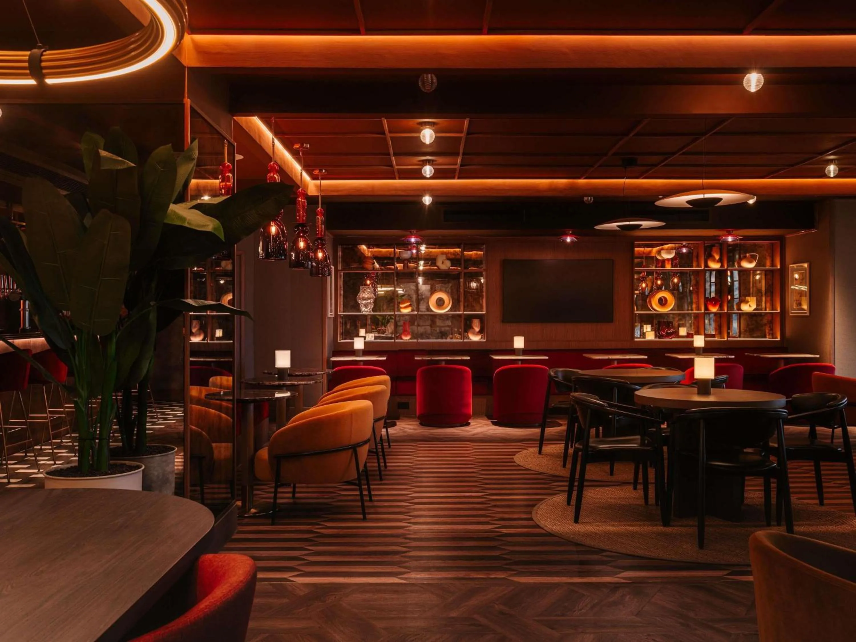 Lounge or bar in Mercure London Earls Court