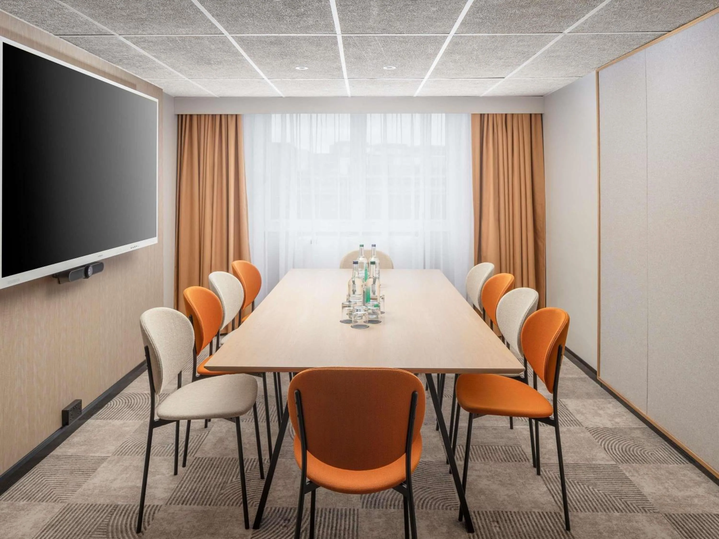 Meeting/conference room in Mercure London Earls Court