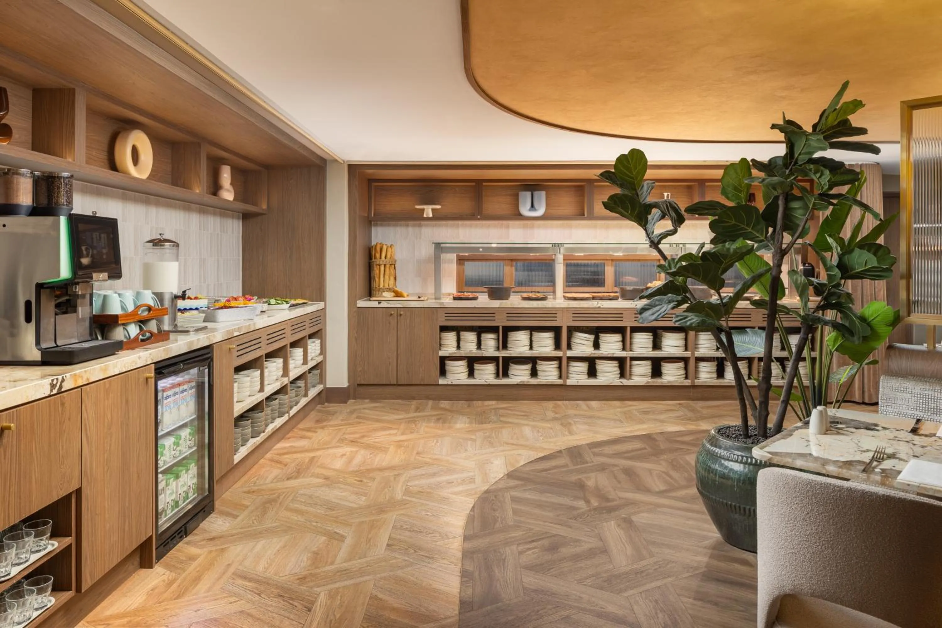 Breakfast in Mercure London Earls Court