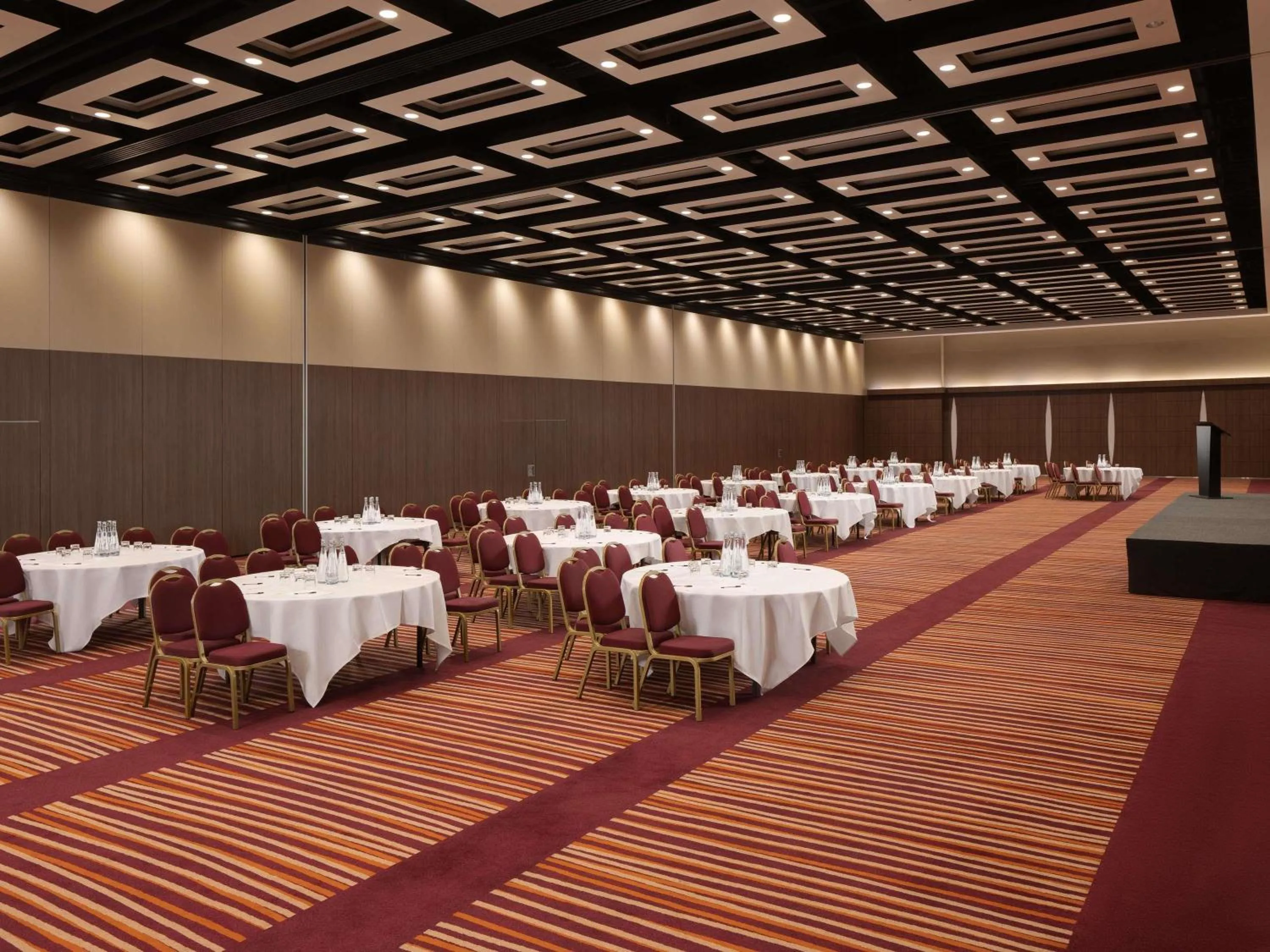 Meeting/conference room in Mercure London Earls Court