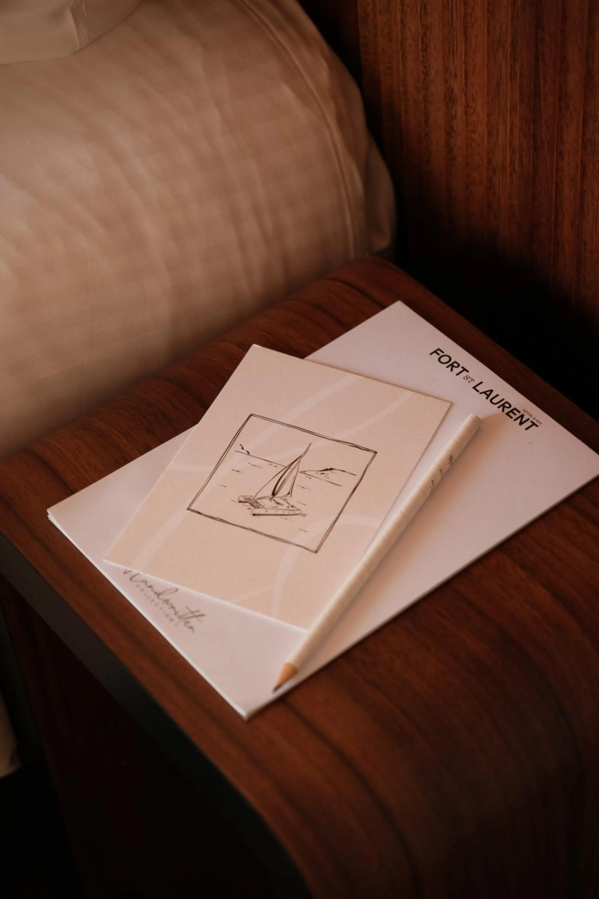 Hôtel Fort St Laurent Lyon - Handwritten Collection