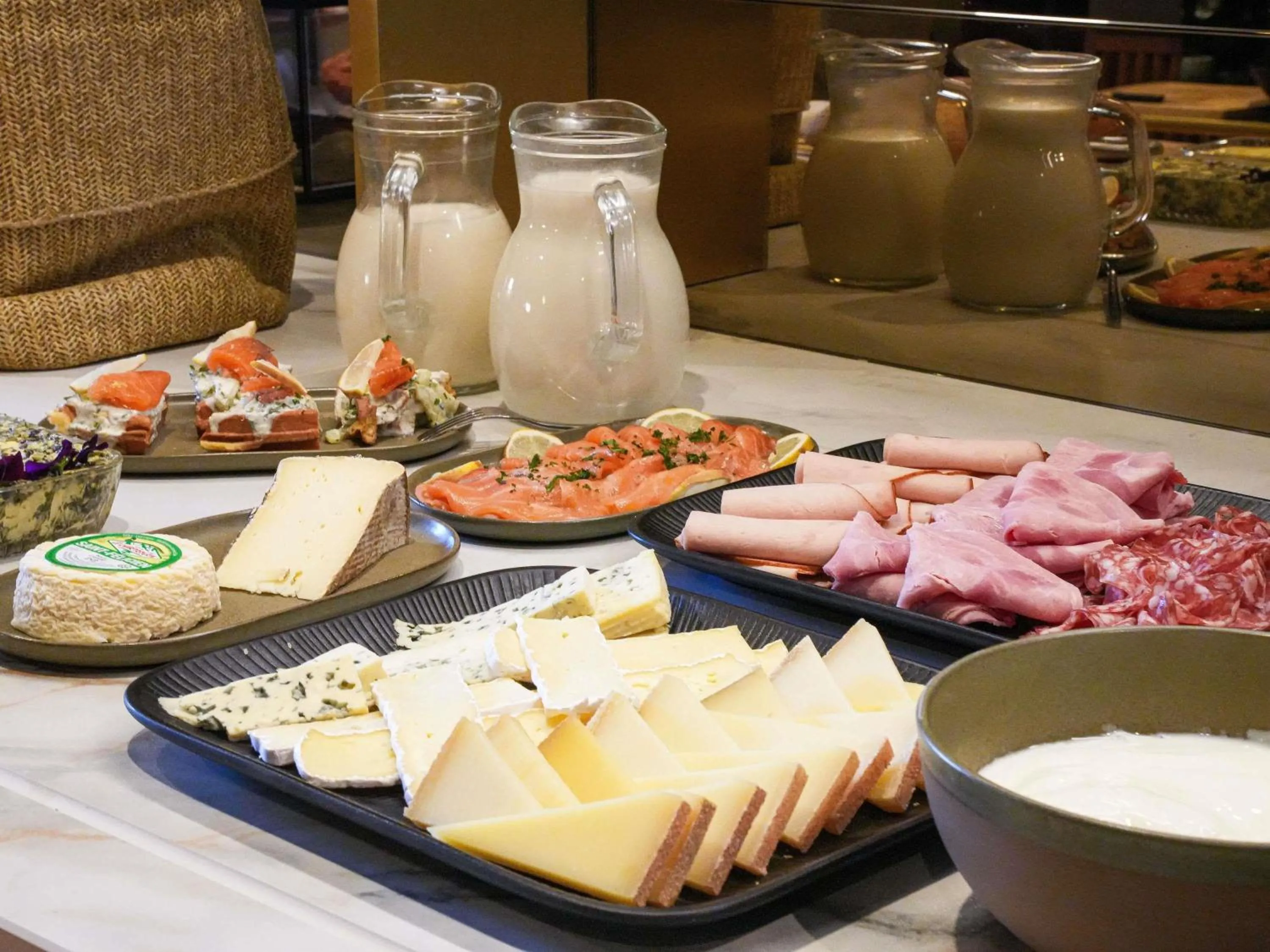 Breakfast in Hôtel Fort St Laurent Lyon - Handwritten Collection