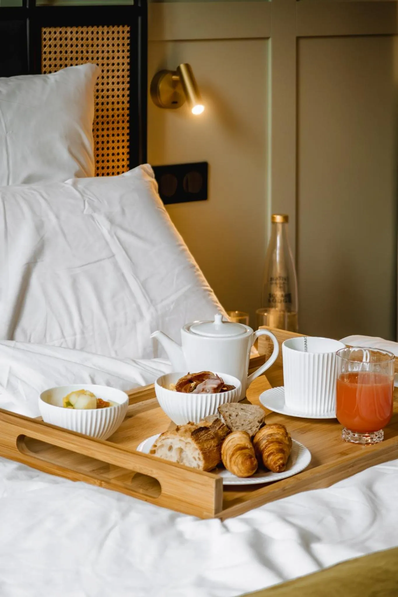 Breakfast, Bed in Square Lodge Hotel Accor - La Roche-sur-Yon