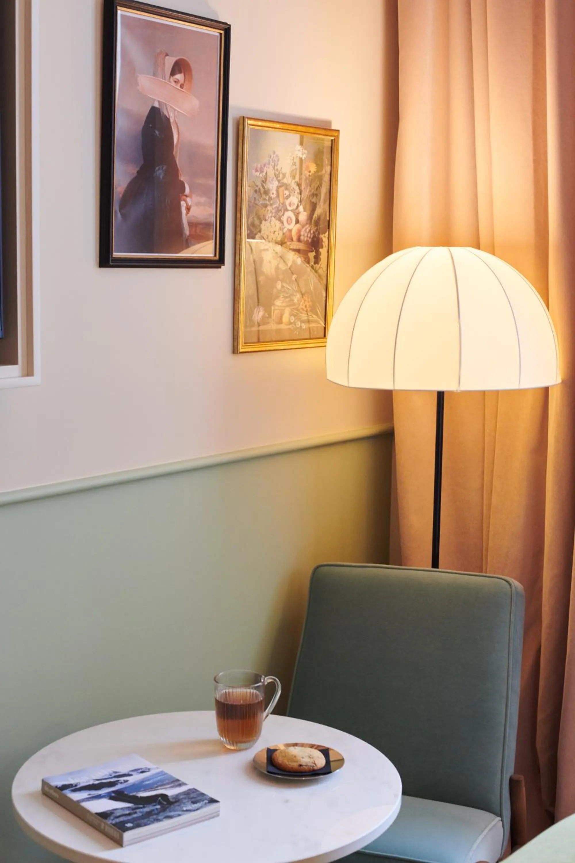 Seating area in Square Lodge Hotel Accor - La Roche-sur-Yon