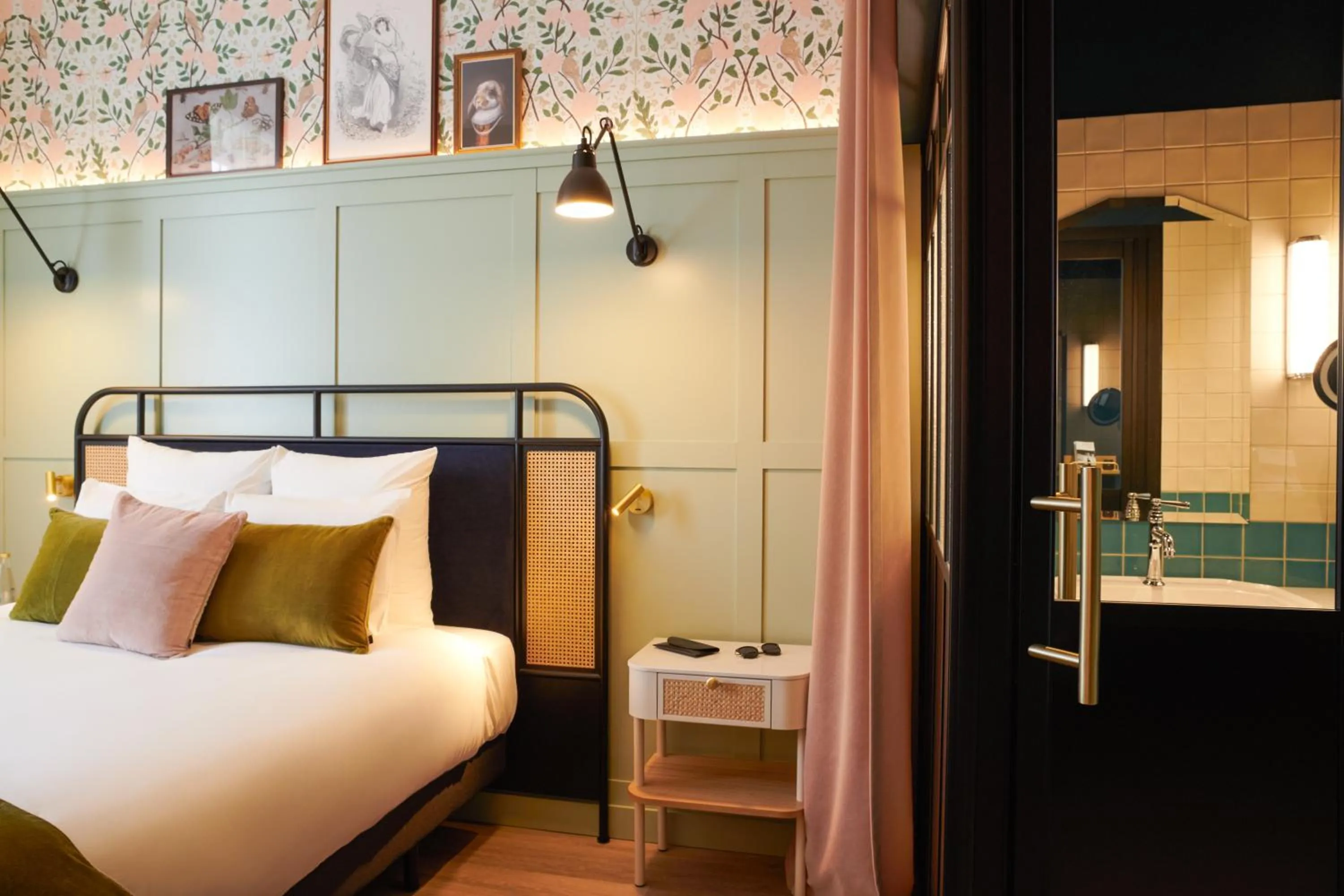 Photo of the whole room, Bed in Square Lodge Hotel Accor - La Roche-sur-Yon