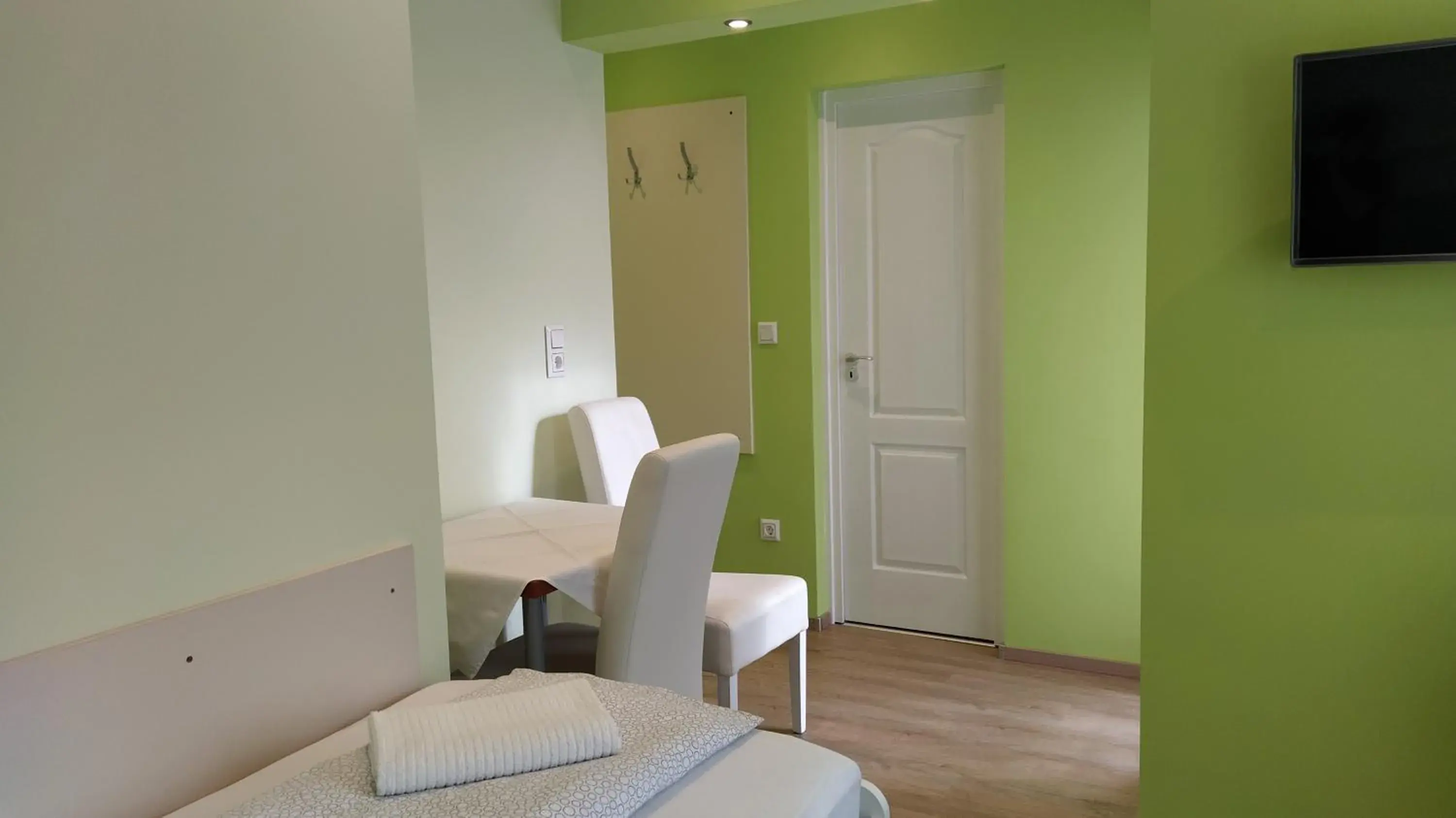 Twin Room with Terrace - single occupancy in Erika Vendégház Twin Room with Terrace - single occupancy in Erika Vendégház
