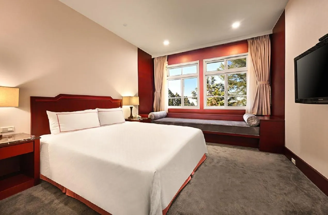 Bed in Alishan Hotel