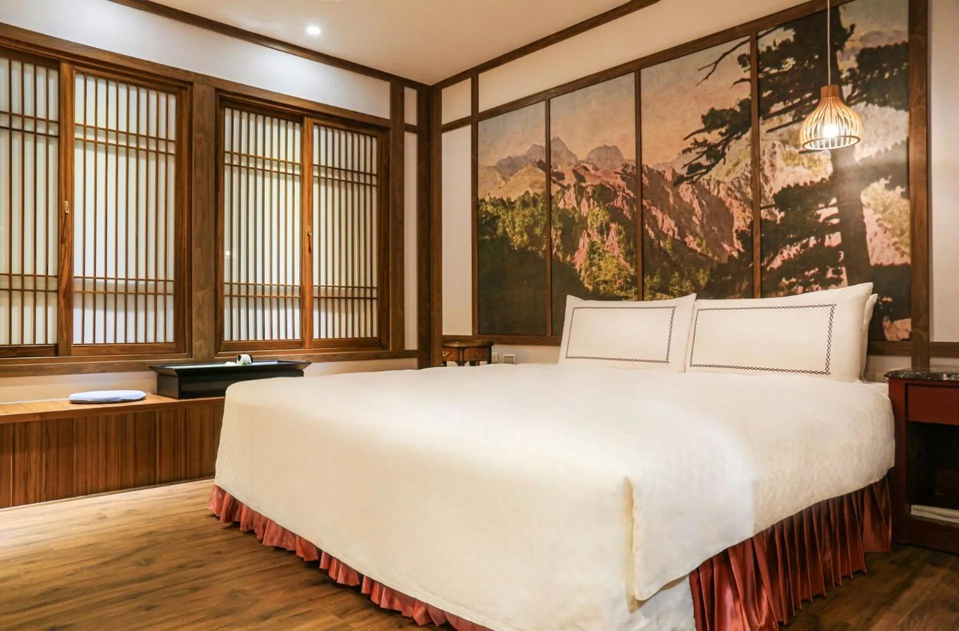 Bed in Alishan Hotel