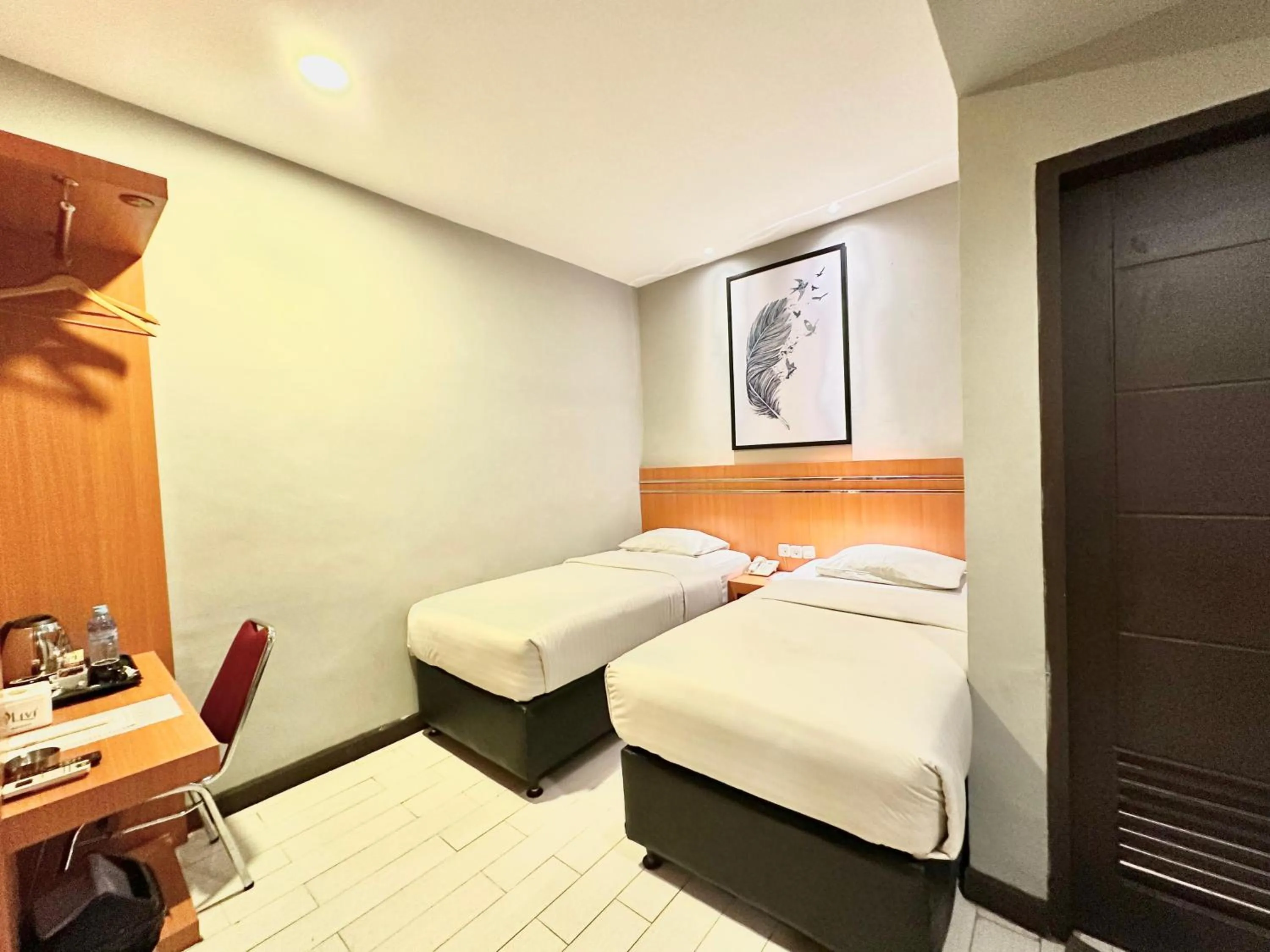 Photo of the whole room, Bed in My Home Hotel Pontianak