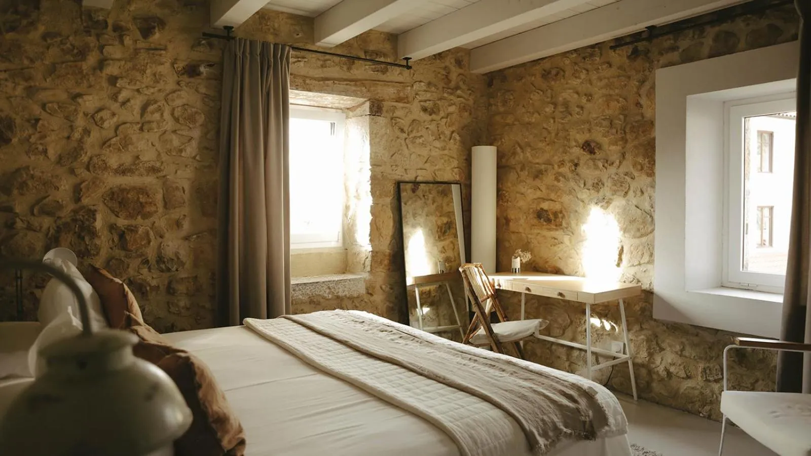 Bed in Hotel Garaiko Landetxea